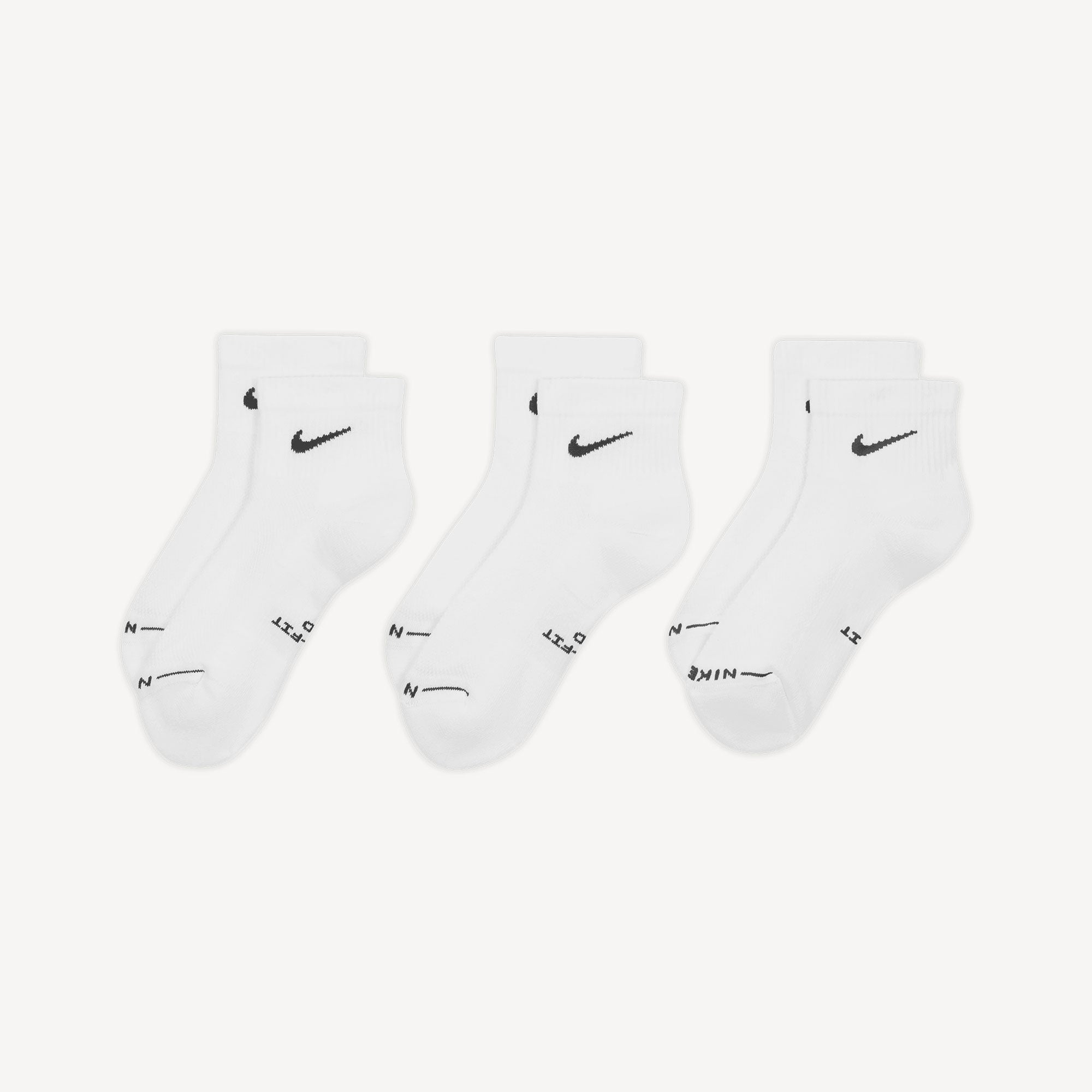 Nike Everyday Elevated Ankle Socks - White (2)
