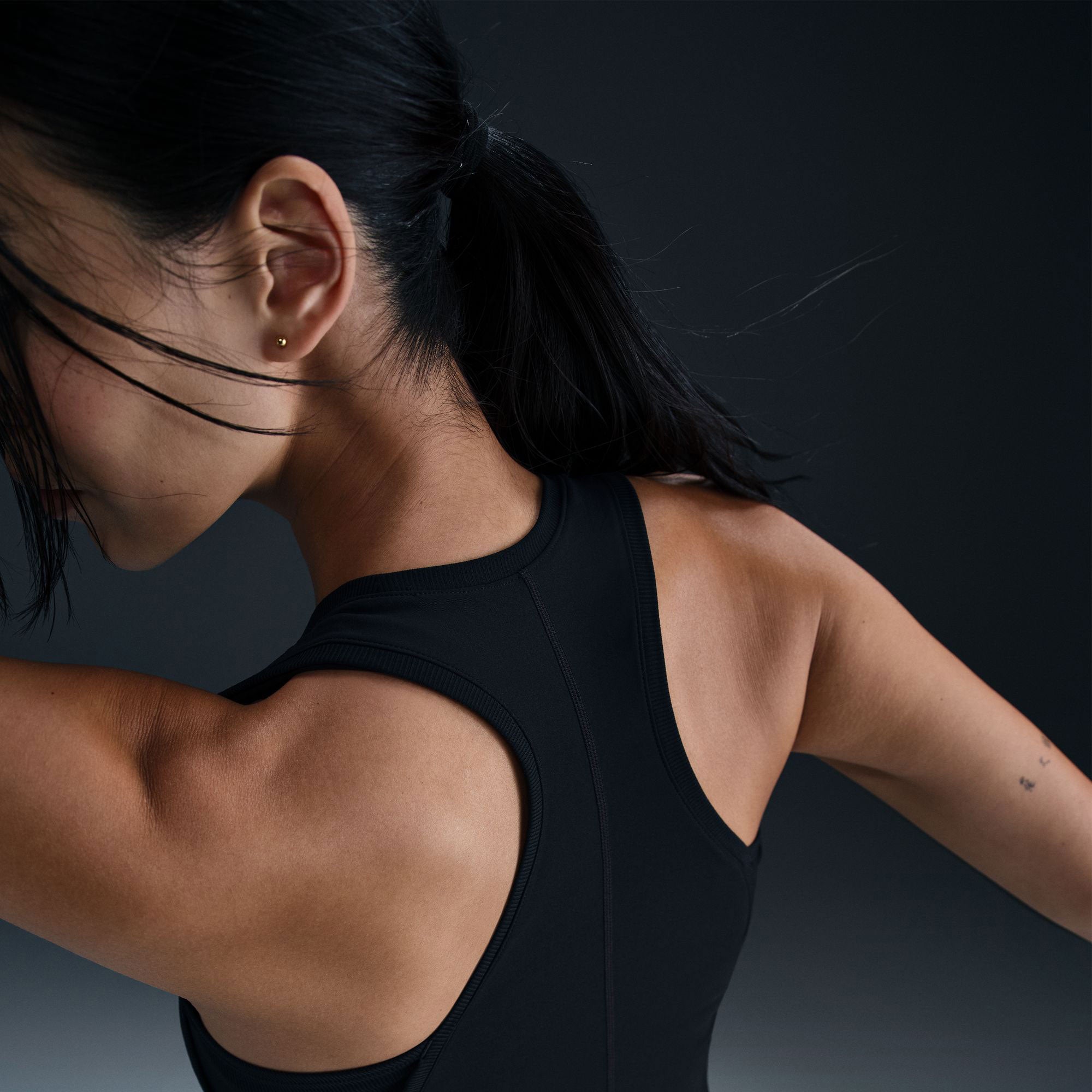 Nike Victory Women's Dri-FIT Tennis Tank - Black (2)