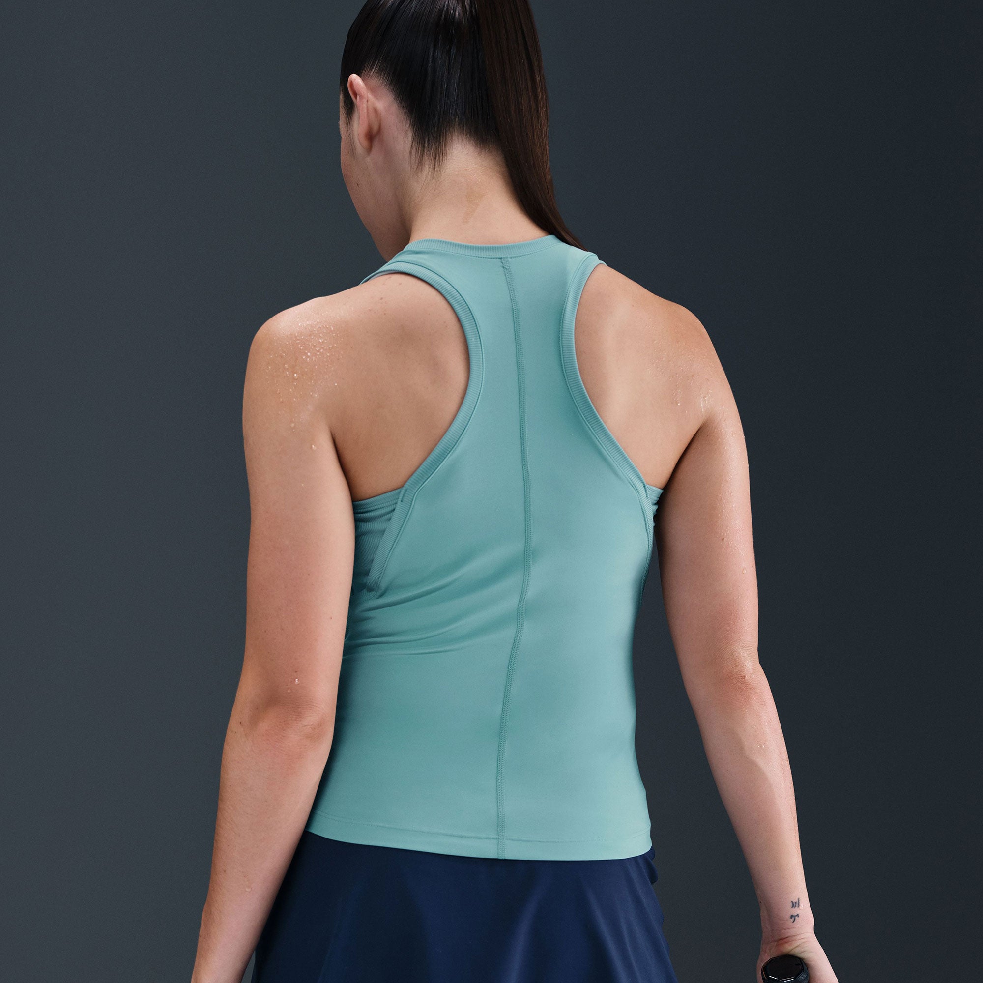 Nike Victory Women's Dri-FIT Tennis Tank - Grey (2)