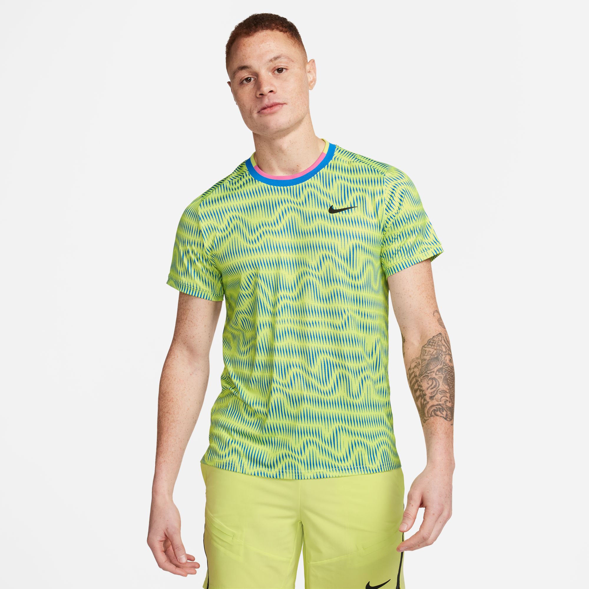 NikeCourt Advantage Men's Dri-FIT Printed Tennis Shirt - Yellow (1)