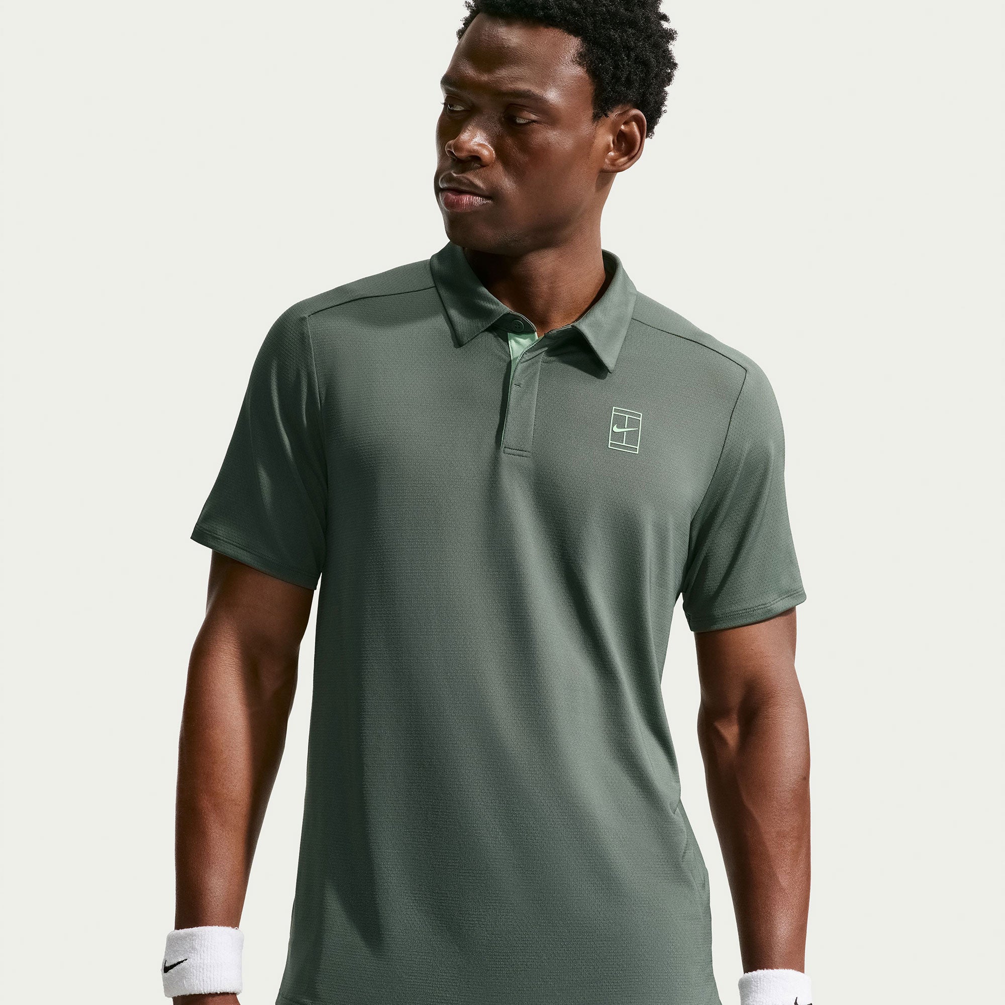 NikeCourt Advantage Men's Dri-FIT Tennis Polo - Green (1)