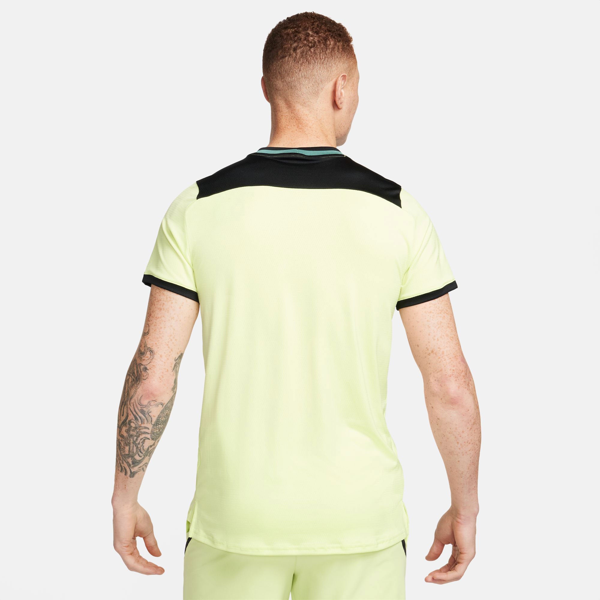 NikeCourt Advantage Men's Dri-FIT Tennis Shirt - Yellow (2)
