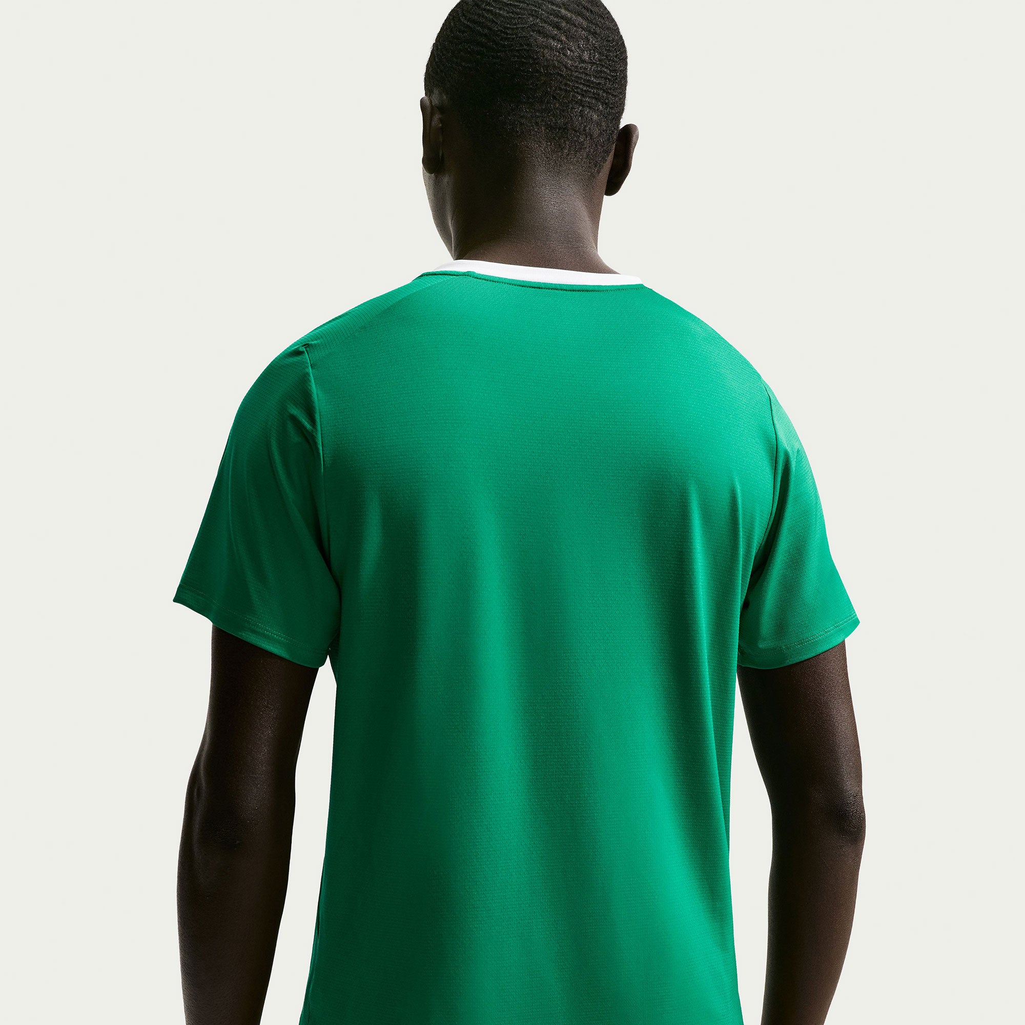 NikeCourt Advantage Men's Dri-FIT Tennis Shirt - Green (2)