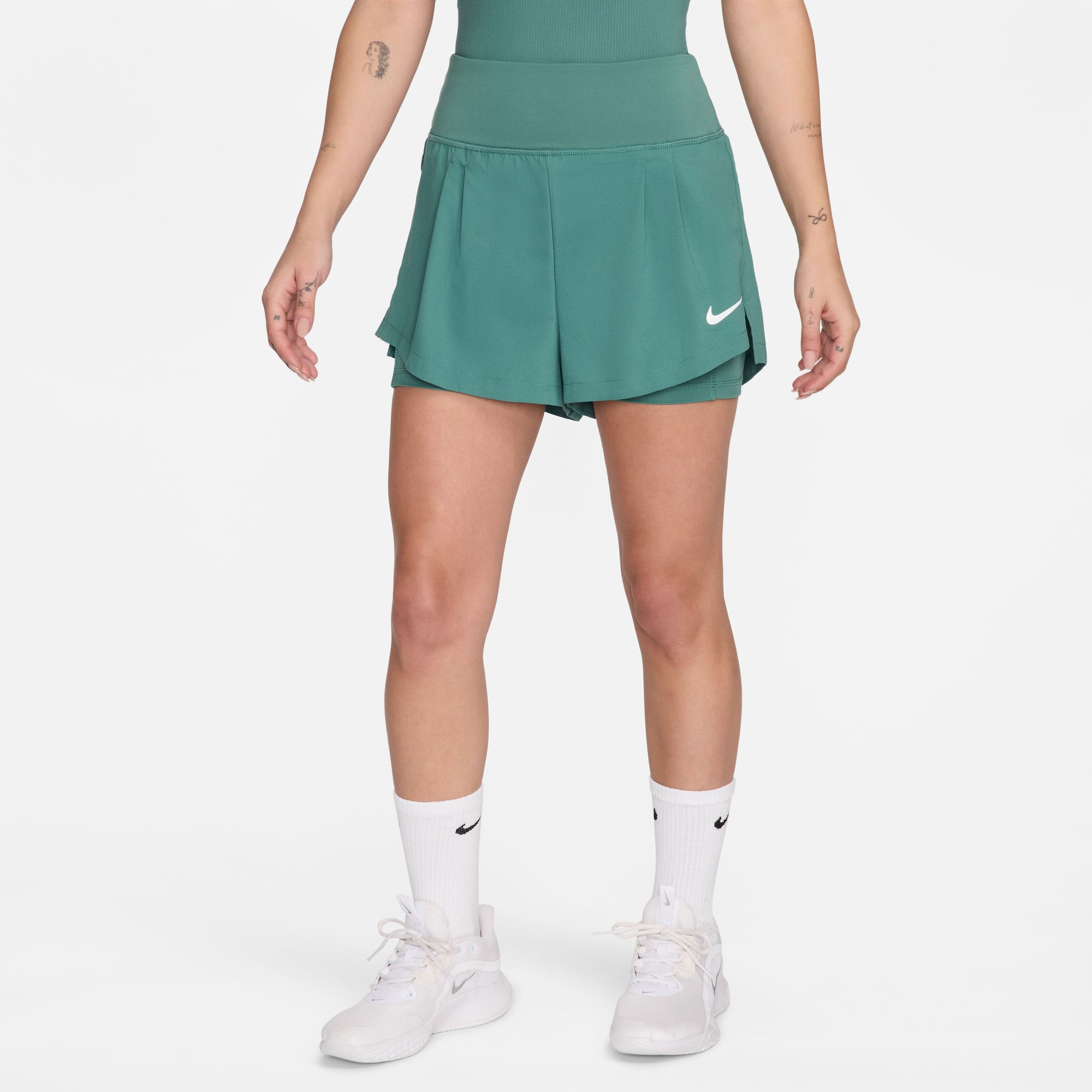 Nike court sweatpants hot sale
