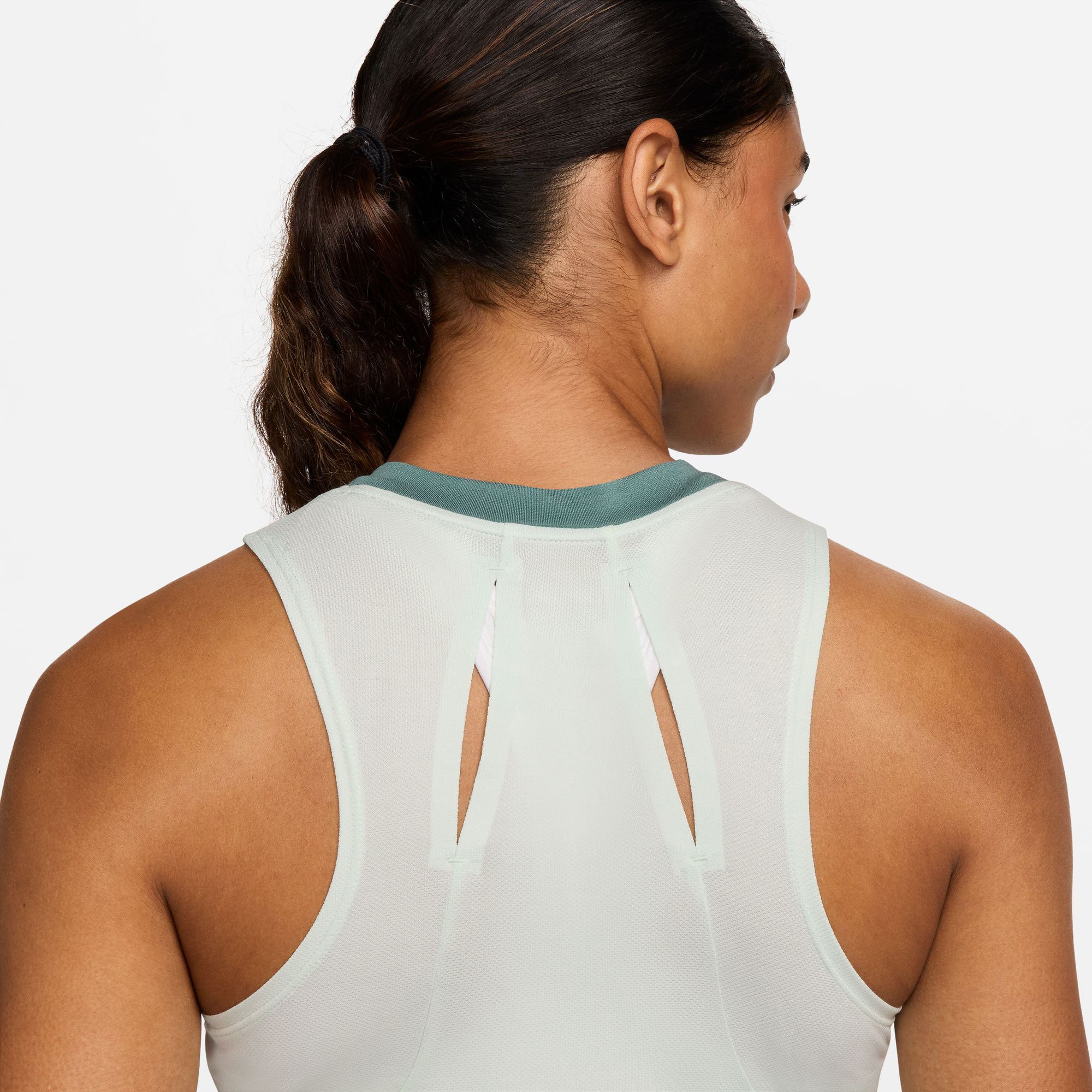 NikeCourt Advantage Women's Dri-FIT Tennis Tank - Green (5)