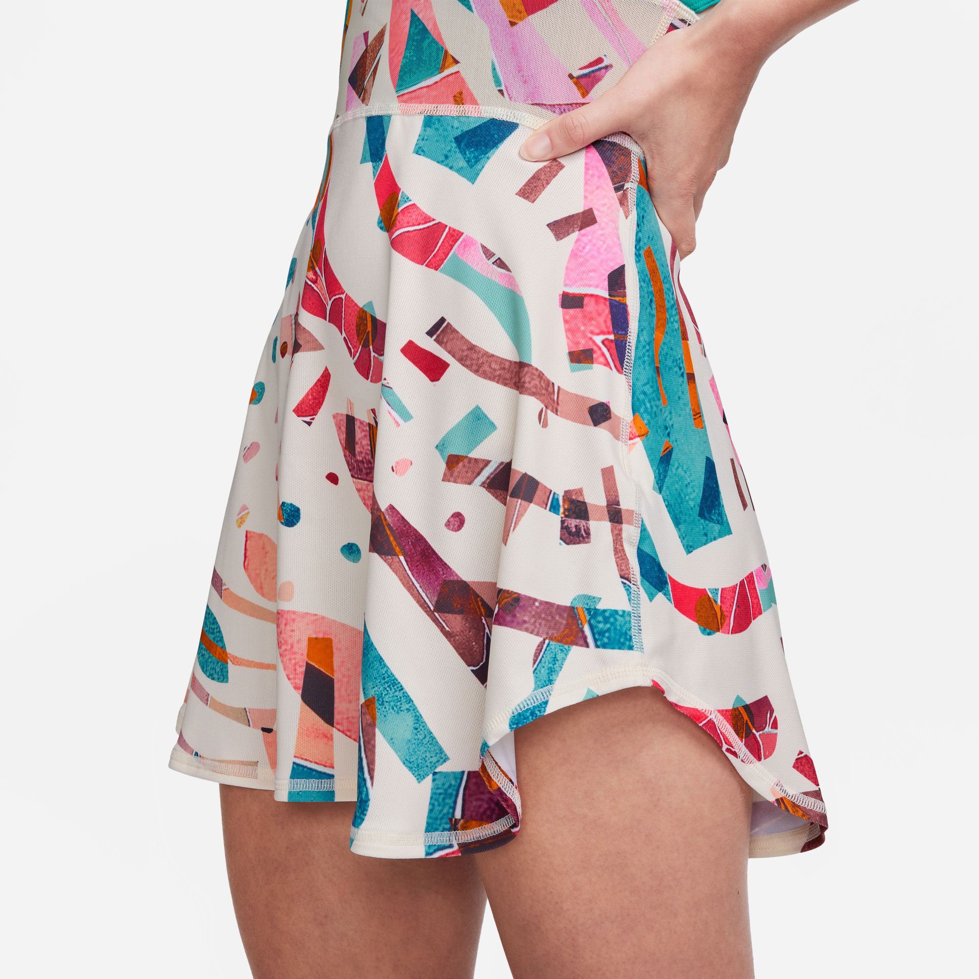 NikeCourt Dri-FIT Slam New York Women's Printed Tennis Dress White (4)
