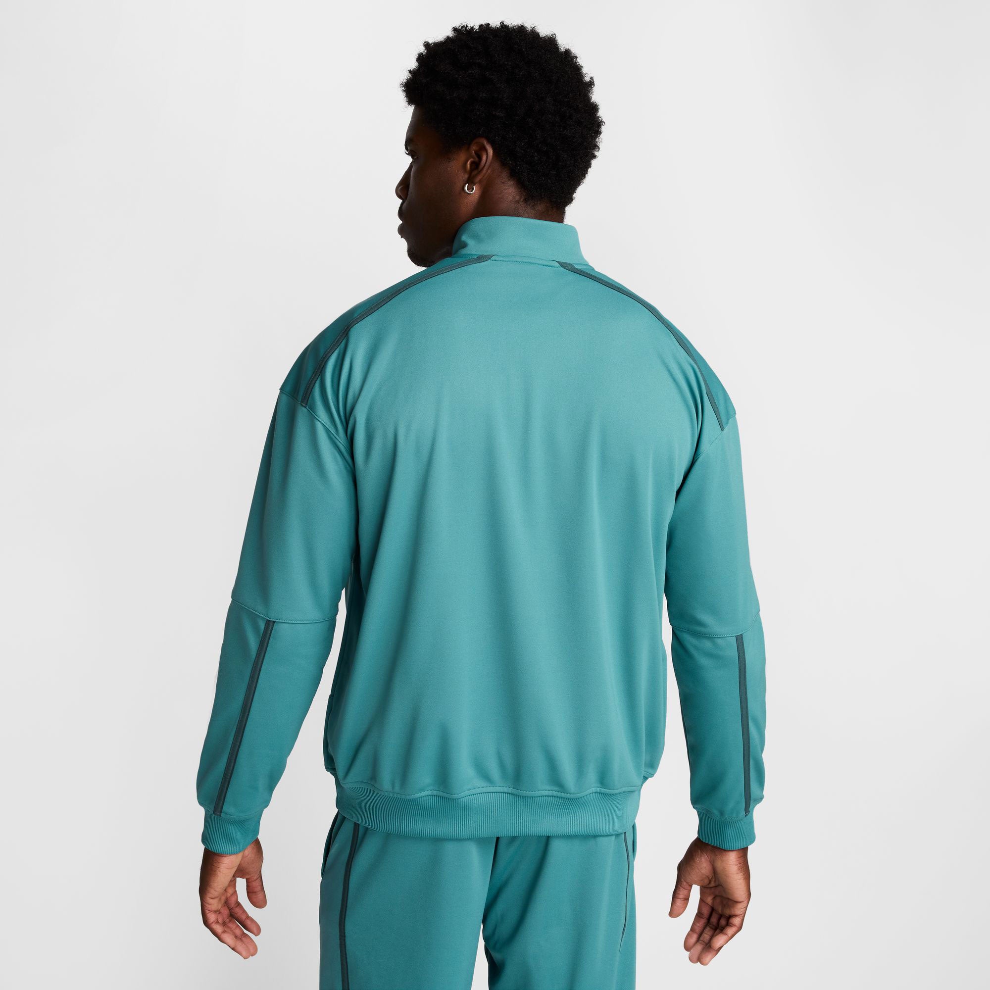NikeCourt Heritage Men's Dri-FIT Tennis Jacket - Green (2)