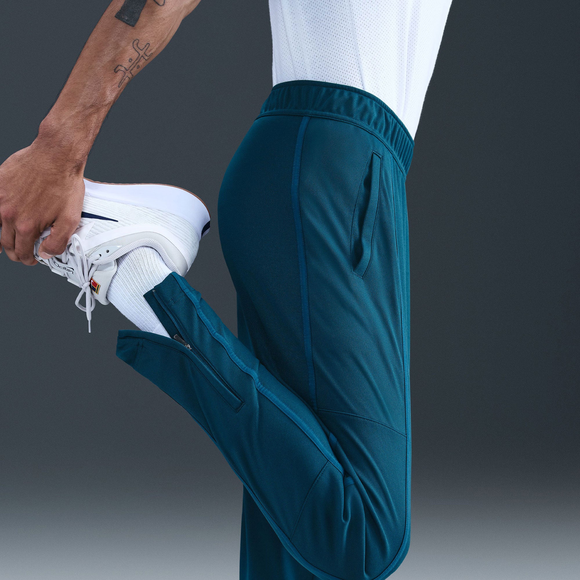 NikeCourt Heritage Men's Dri-FIT Tennis Pants - Blue (4)