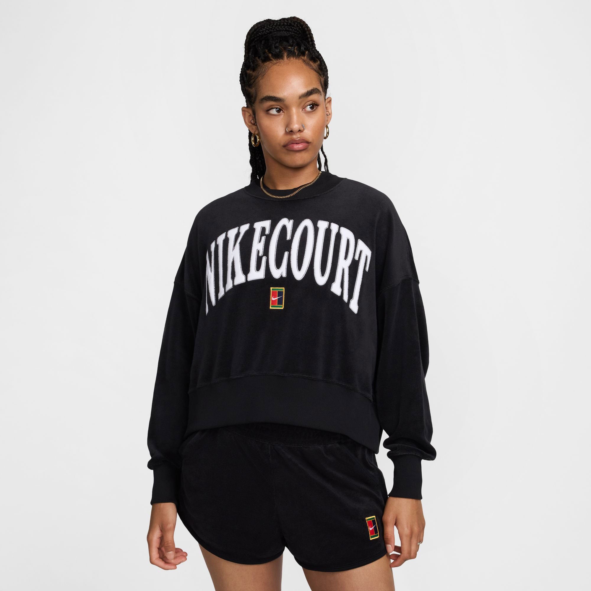 NikeCourt Heritage Women's Oversized Graphic Tennis Sweater - Black (1)