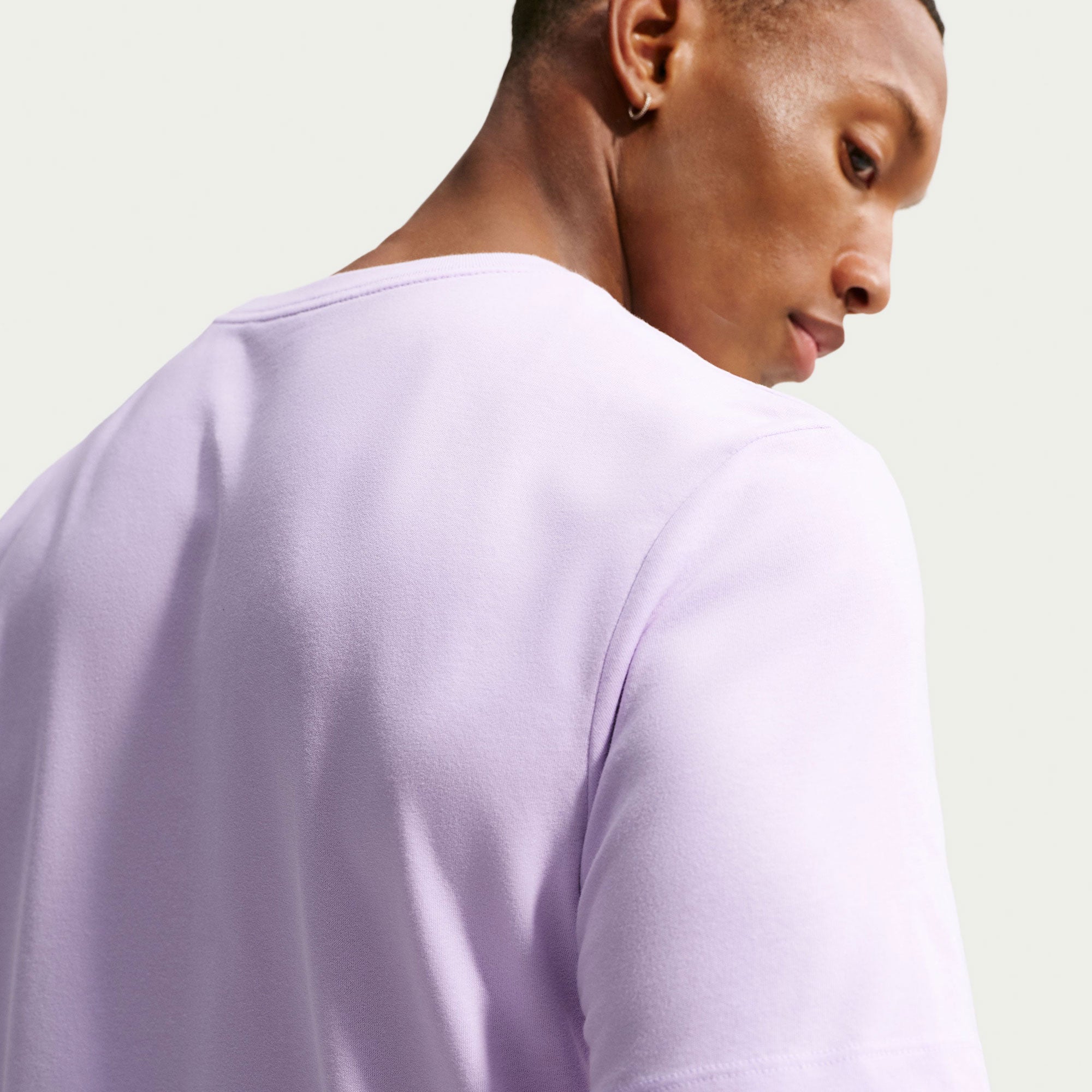 NikeCourt Men's Dri-FIT Tennis T-Shirt - Purple (2)