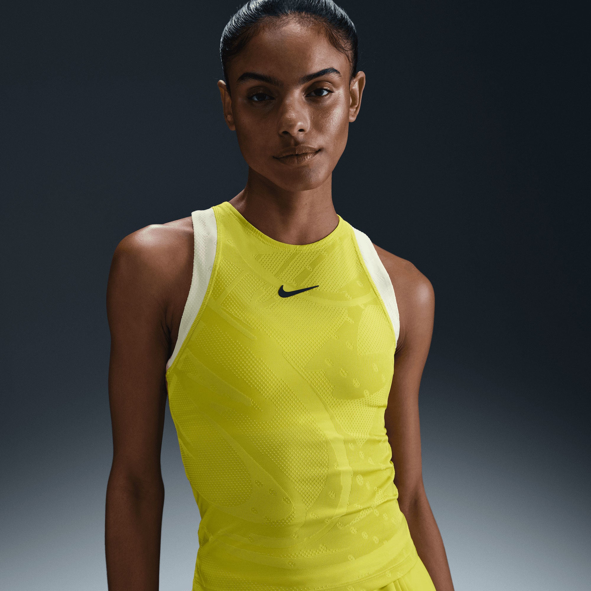 NikeCourt Slam Melbourne Women's Dri-FIT ADV Tennis Tank - Green (1)