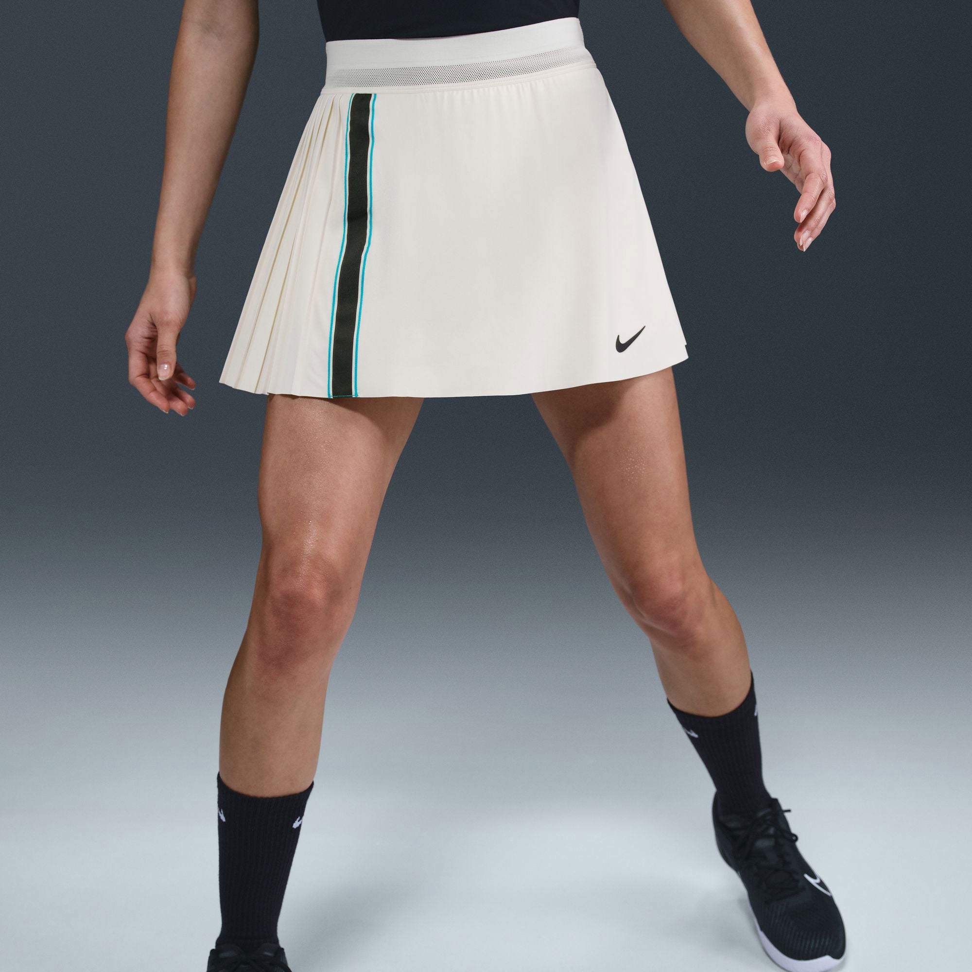 NikeCourt Slam RG Women's Dri-FIT High-Waisted Tennis Skirt - White (3)