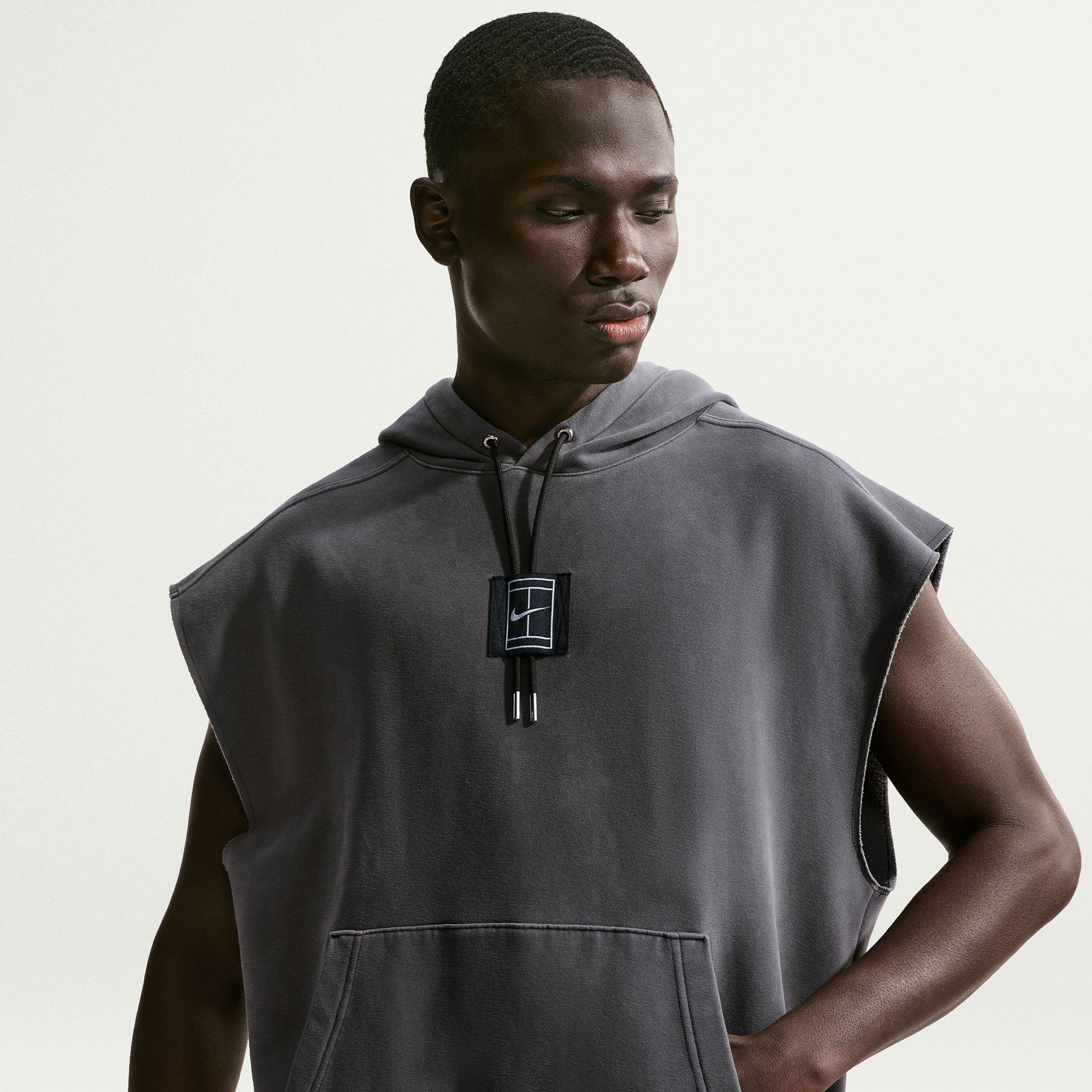 NikeCourt Slam Roland Garros Men's Tennis Sleeveless Pullover Hoodie - Grey (1)