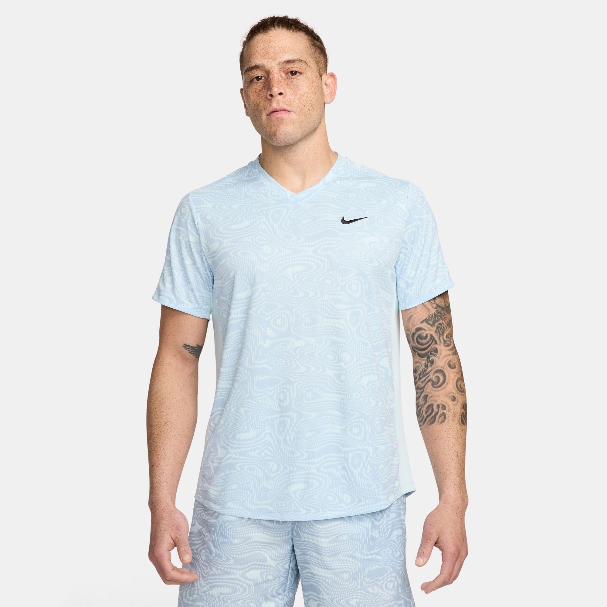 NikeCourt Victory Men's Dri-FIT Printed Tennis Shirt - Blue (1)