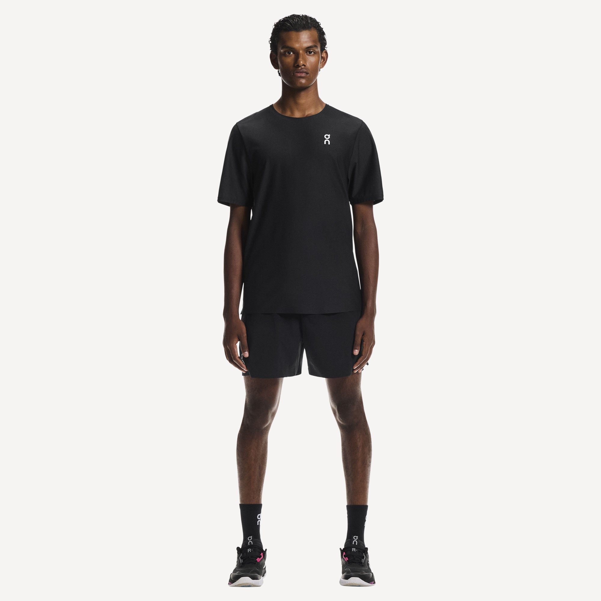 On Court Men's 5-Inch Tennis Shorts - Black (1)