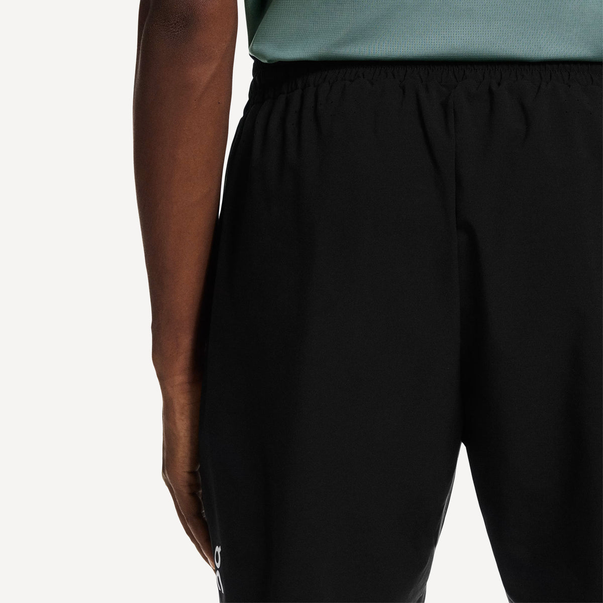 On Court Men's 7-Inch Tennis Shorts - Black (5)