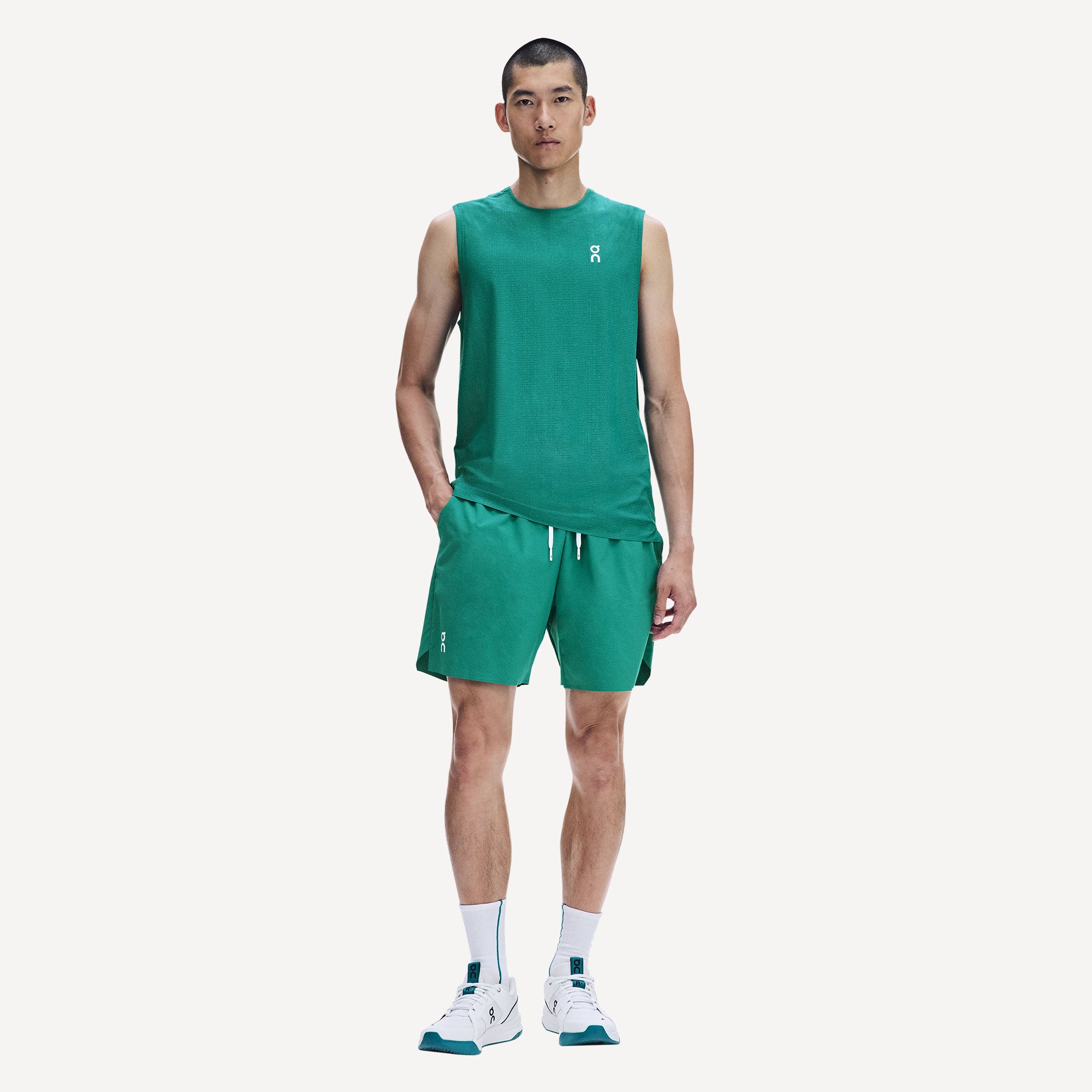 On Court Men's 7-Inch Tennis Shorts - Green (1)