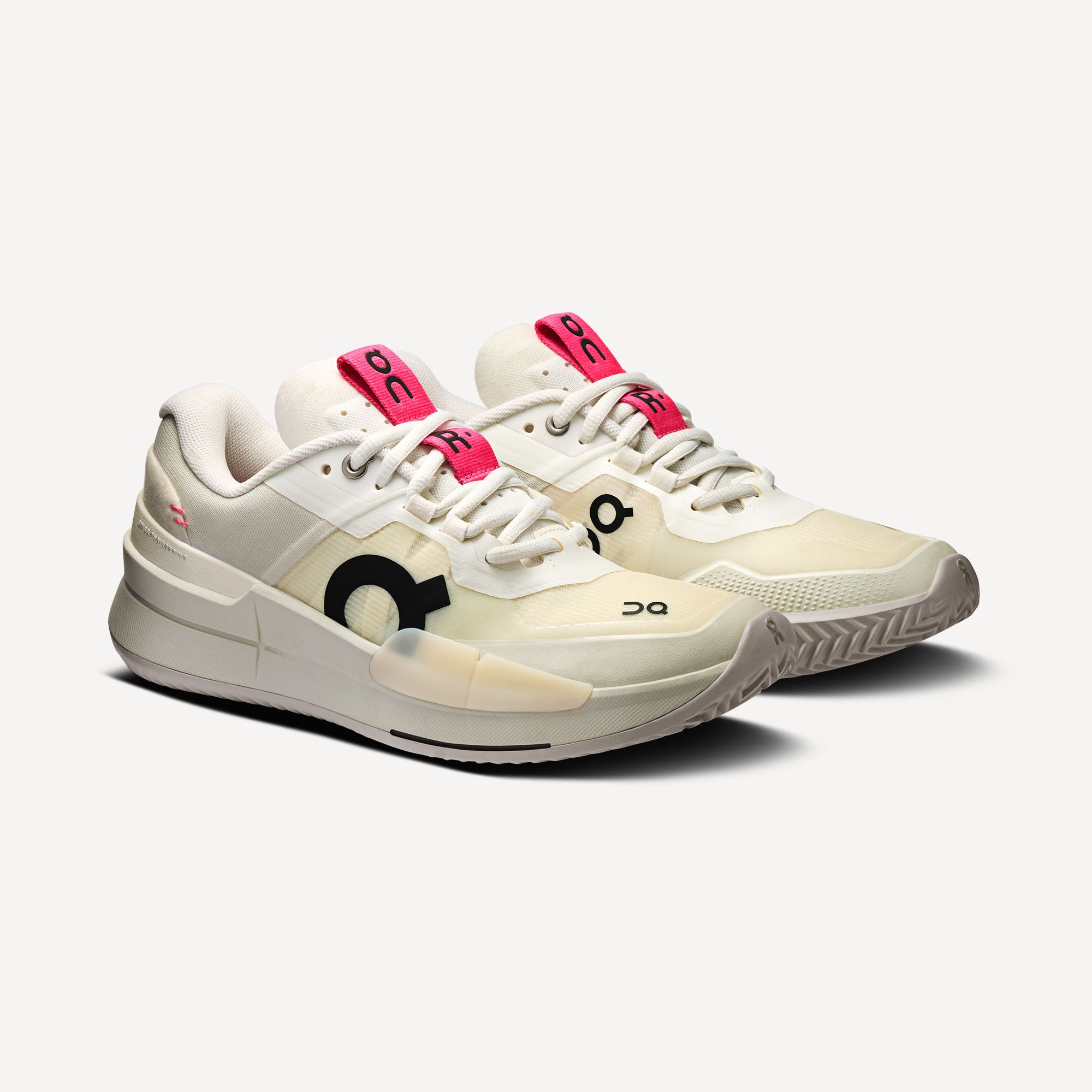 On The Roger Pro 2 Women's Clay Court Tennis Shoes - White (4)