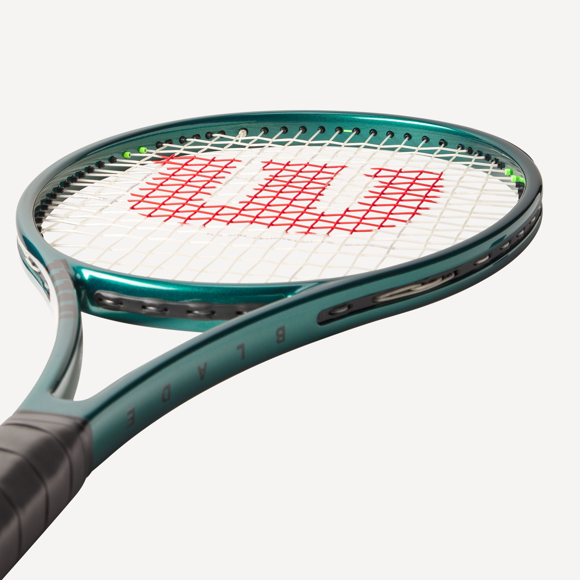 Wilson Blade Pro 98 18x20 V9 Tennis Racket (5)