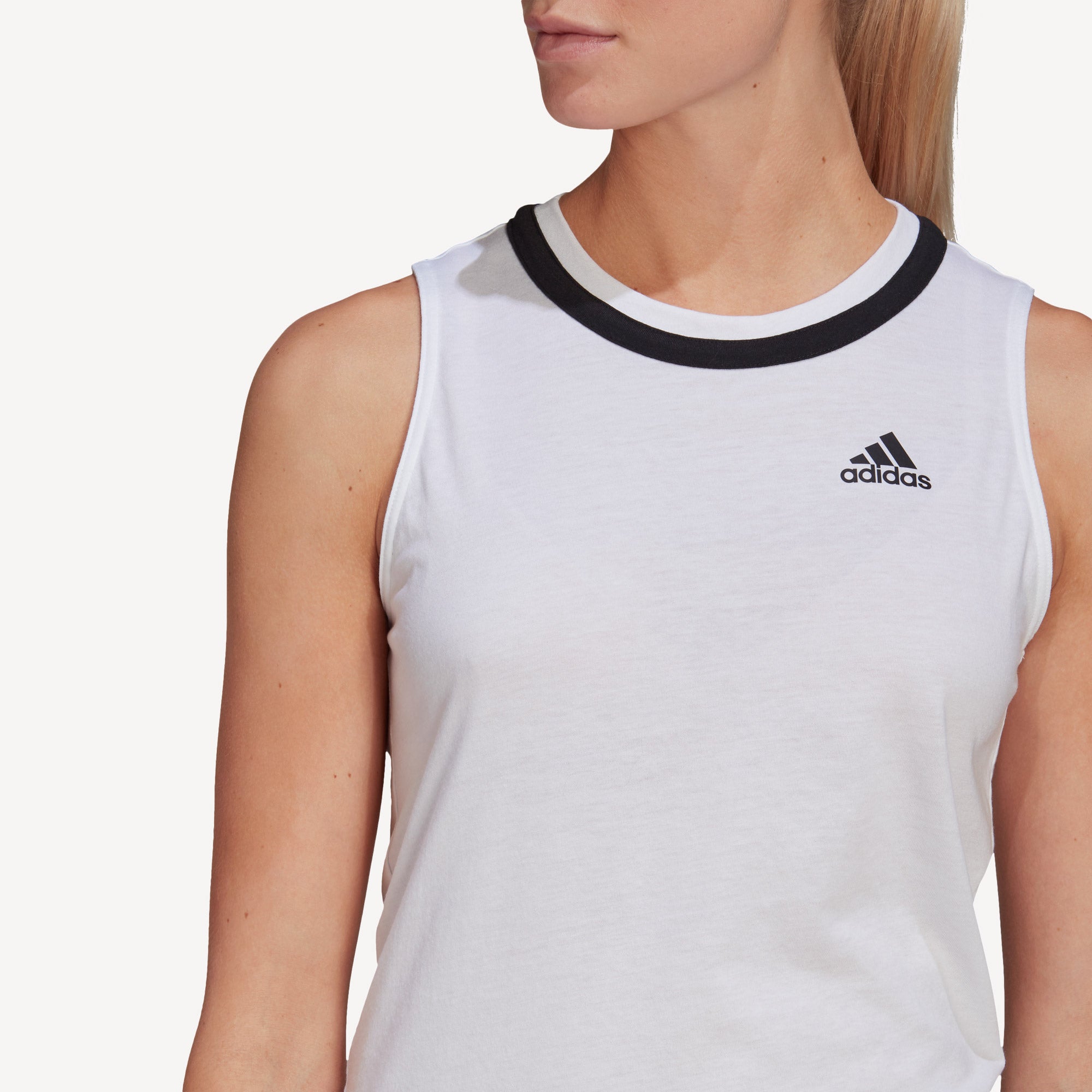 adidas Club Women's Knotted Tennis Tank White (4)