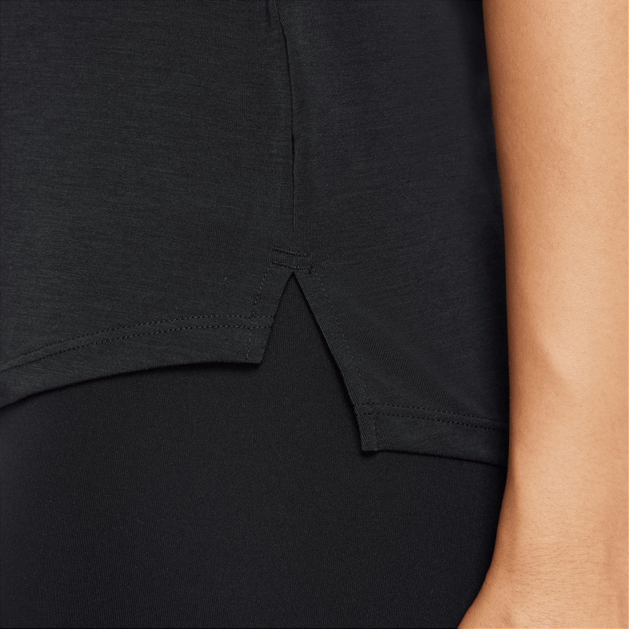 Nike One Luxe Dri-Fit Women's Stardard Fit Tank Black (4)