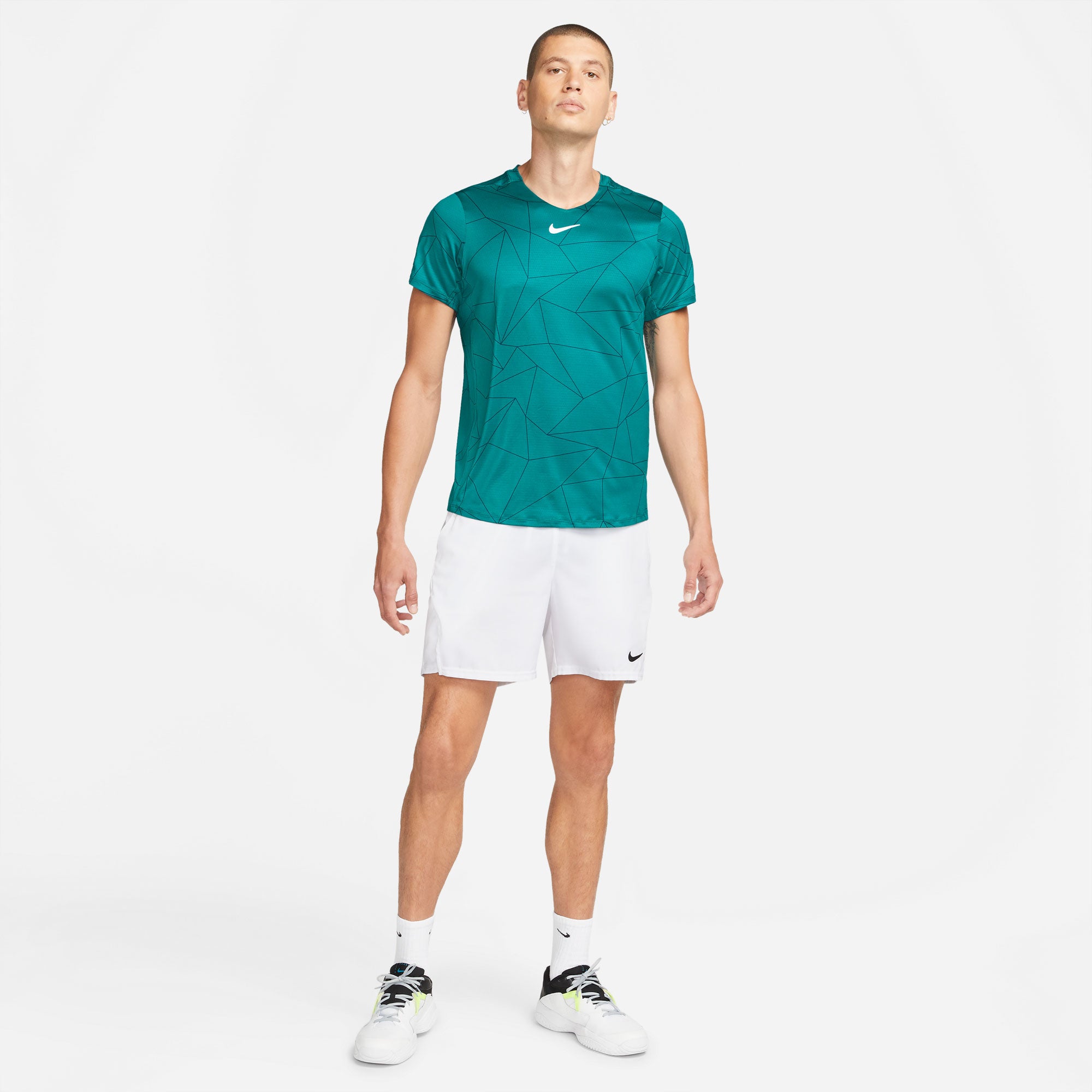 NikeCourt Dri-FIT Advantage Men's Printed Tennis Shirt Green (3)