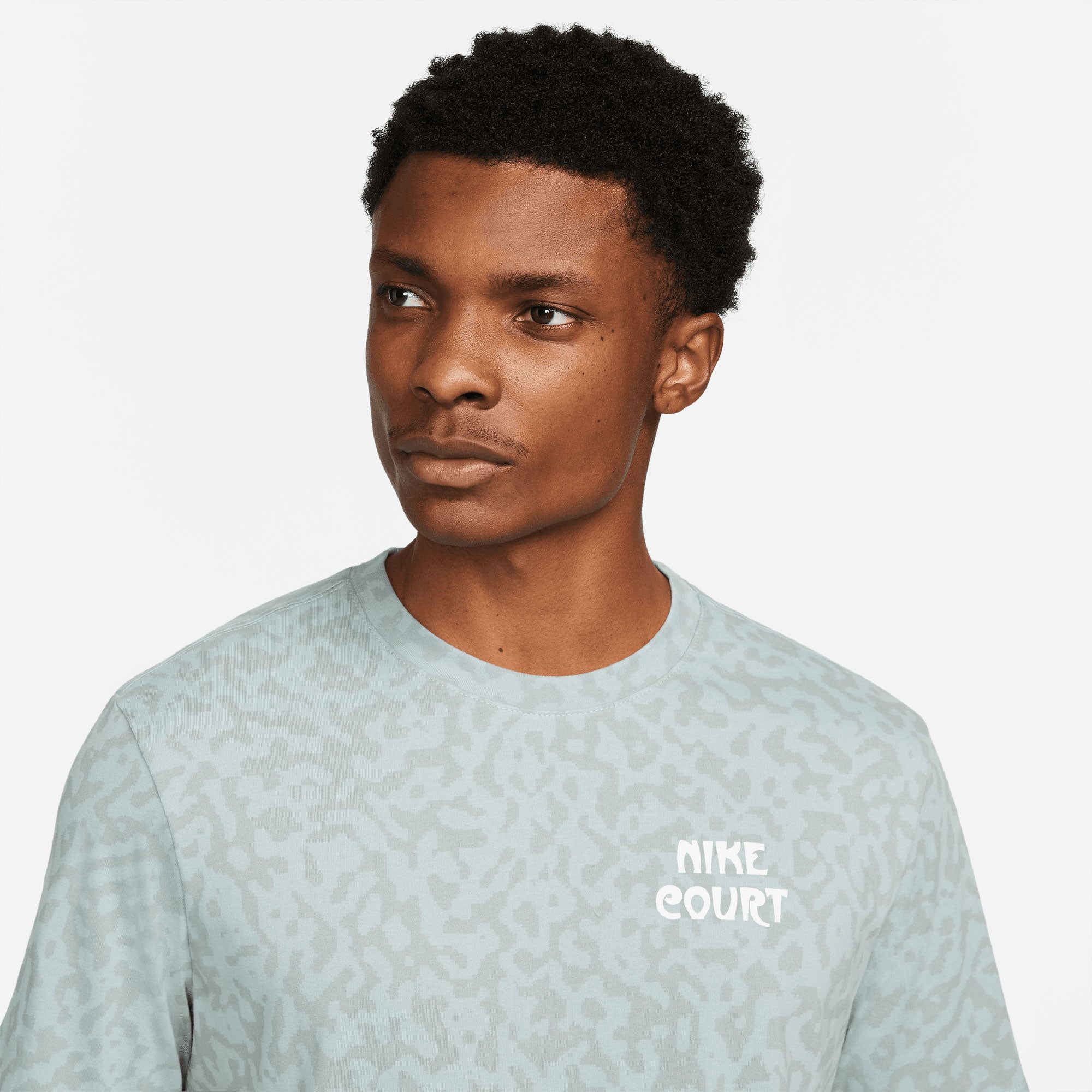 NikeCourt Dri-FIT Slam Paris Men's Tennis T-Shirt Green (3)