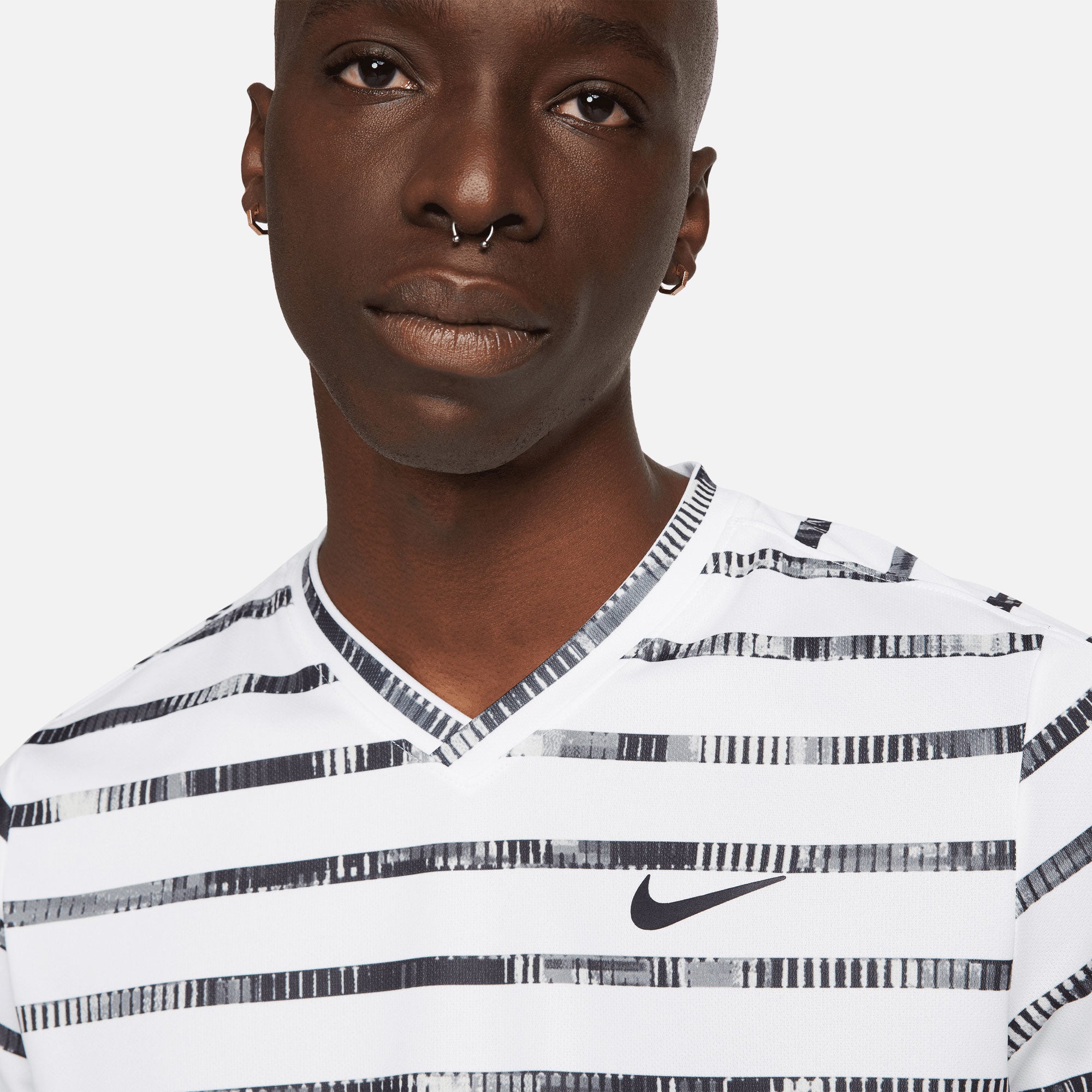NikeCourt Dri-FIT Victory Men's Printed Tennis Shirt White (3)