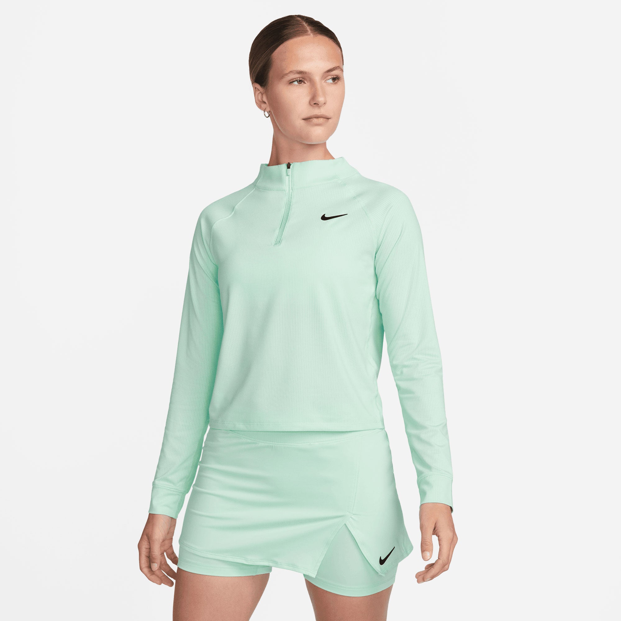 NikeCourt Dri-FIT Victory Women's Long-Sleeve Half-Zip Tennis Top Green (1)