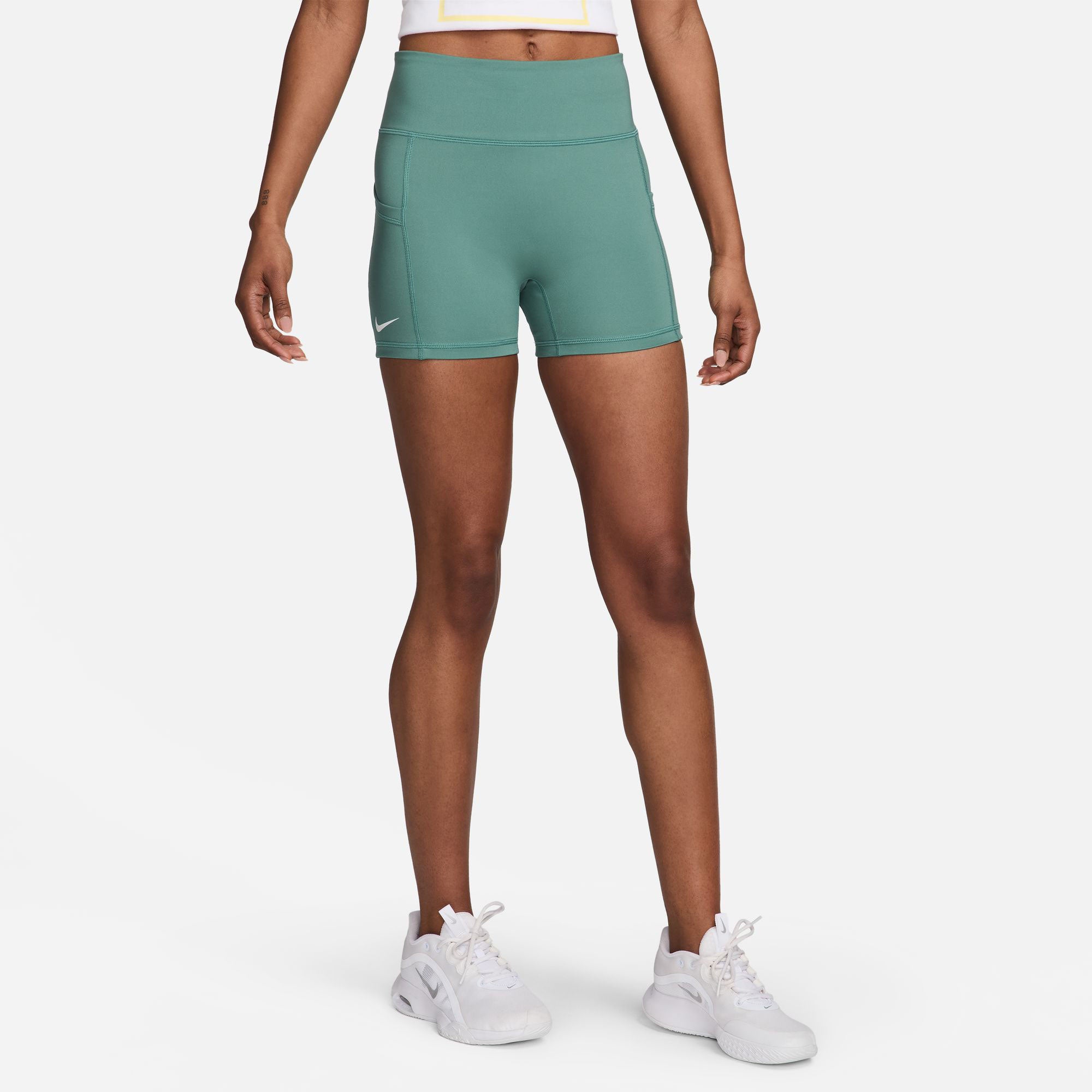 Nike Advantage Women's Dri-FIT Tennis Shorts - Green (1)