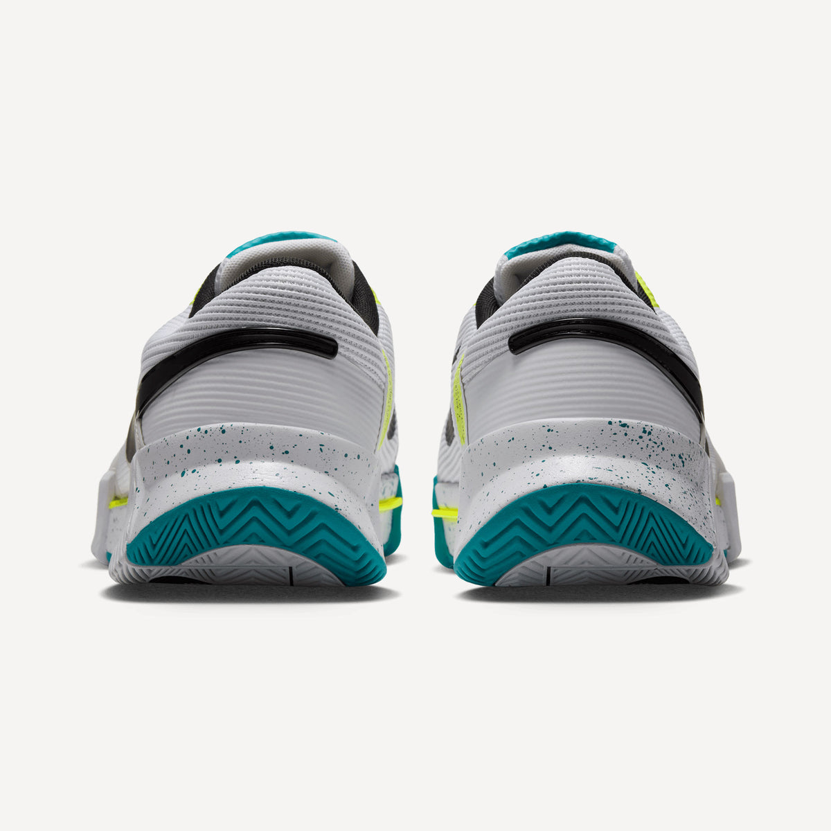 Nike GP Challenge 1.5 Men's Hard Court Tennis Shoes - White (5)