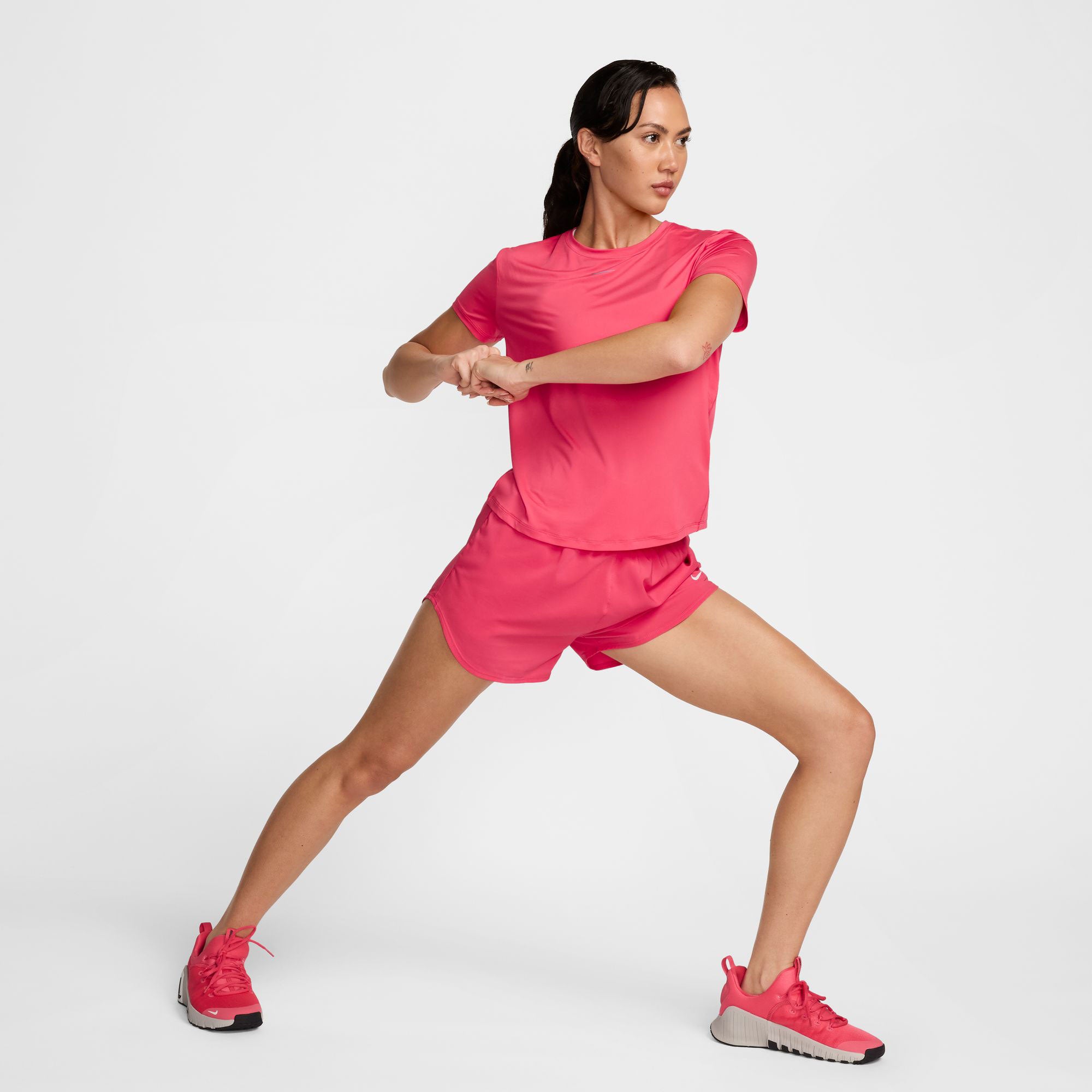 Nike One Classic Women's Dri-FIT Shirt - Pink (6)