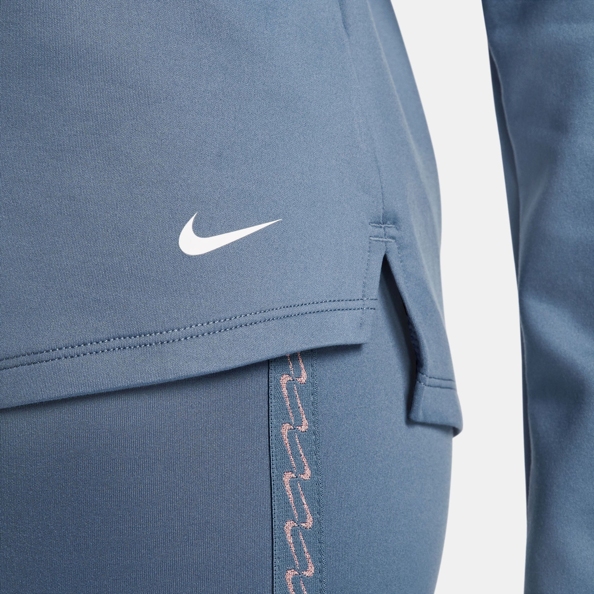 Nike One Therma-FIT Women's Half-Zip Novelty Top Blue (4)