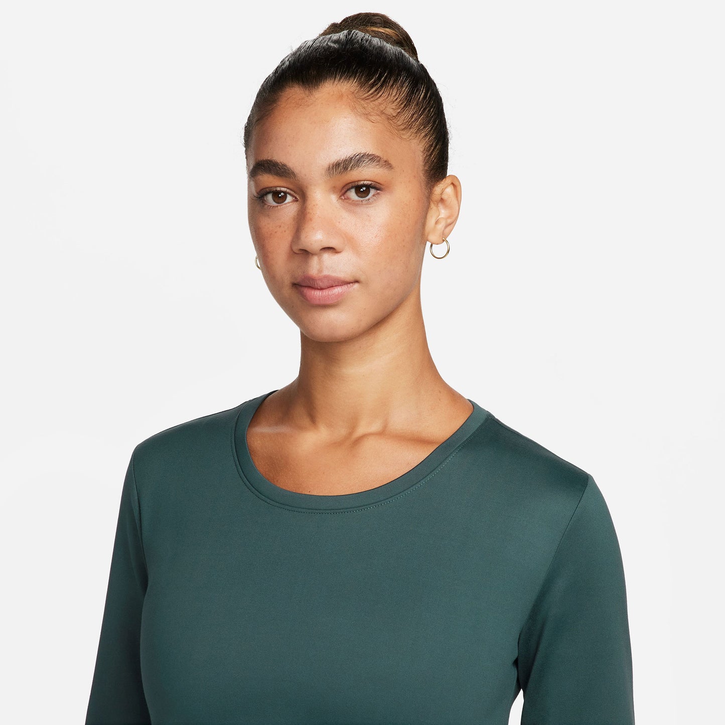 Nike One Therma-FIT Women's Long-Sleeve Top Green (3)