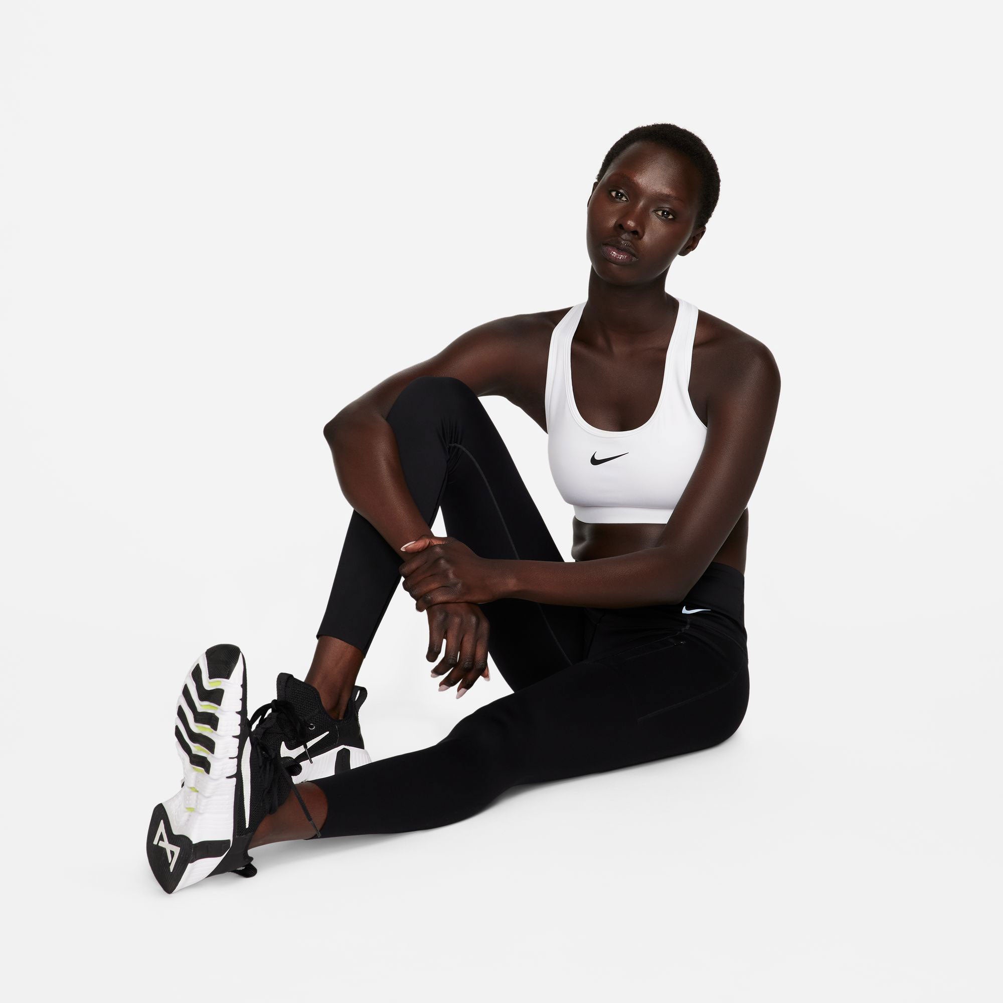 Nike Swoosh Women's Medium-Support Padded Sports Bra - White (7)