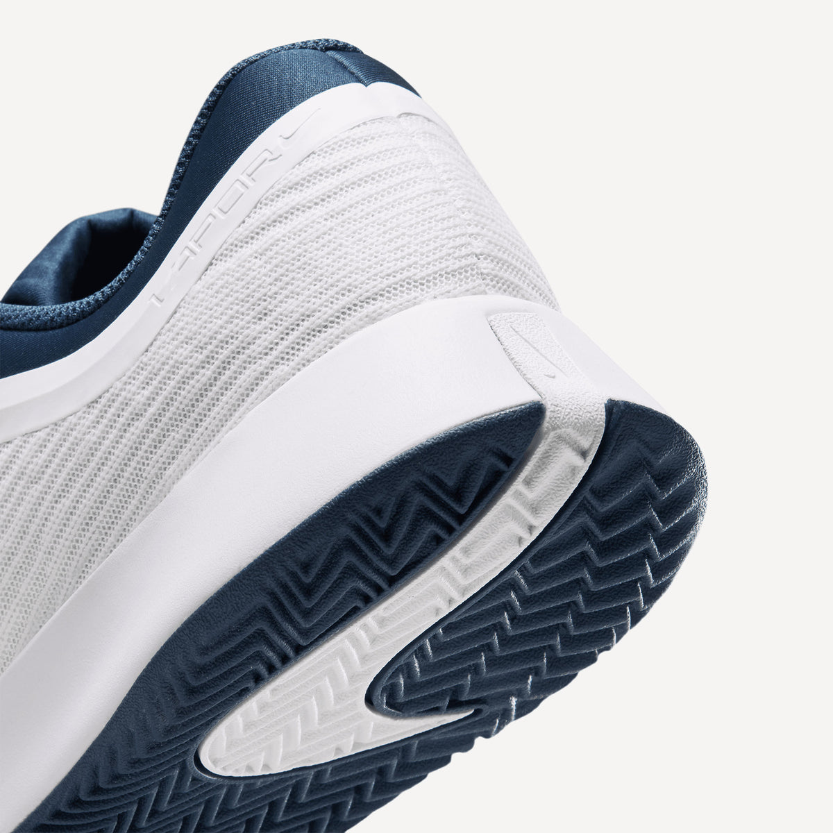 Nike Vapor Pro 3 Men's Clay Court Tennis Shoes - White (8)