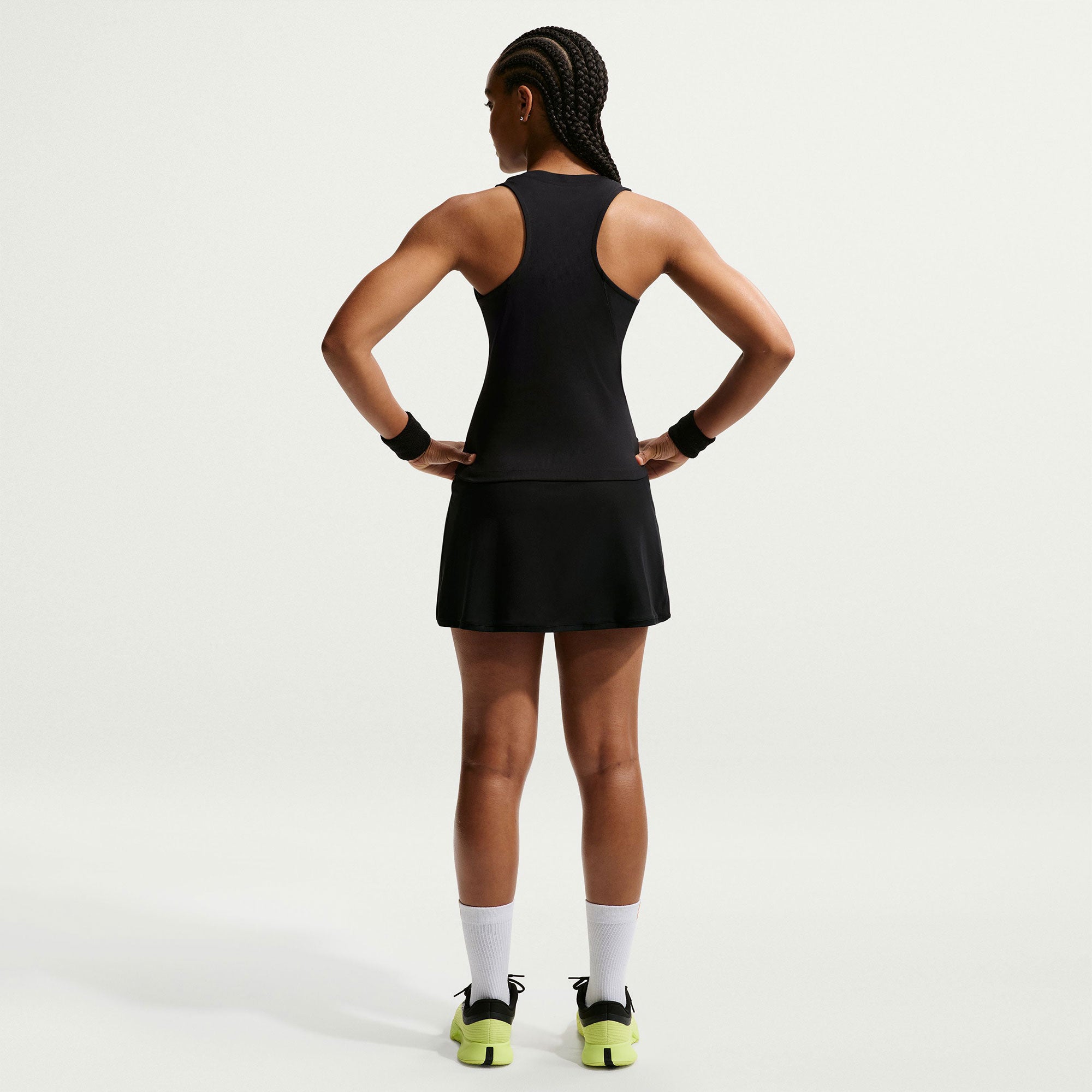 Nike Victory Women's Dri-FIT Mid-Rise Straight Tennis Skirt - Black (2)