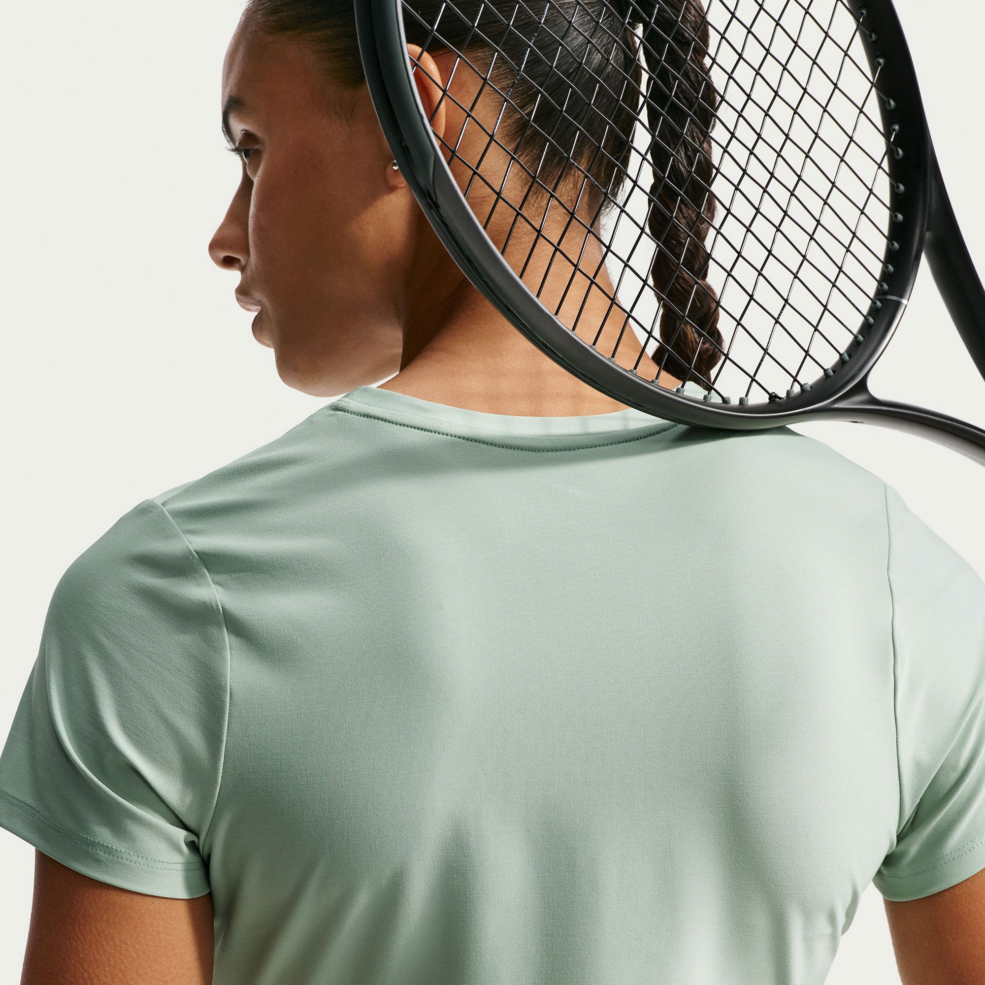 Nike Victory Women's Dri-FIT Tennis Shirt - Green (2)