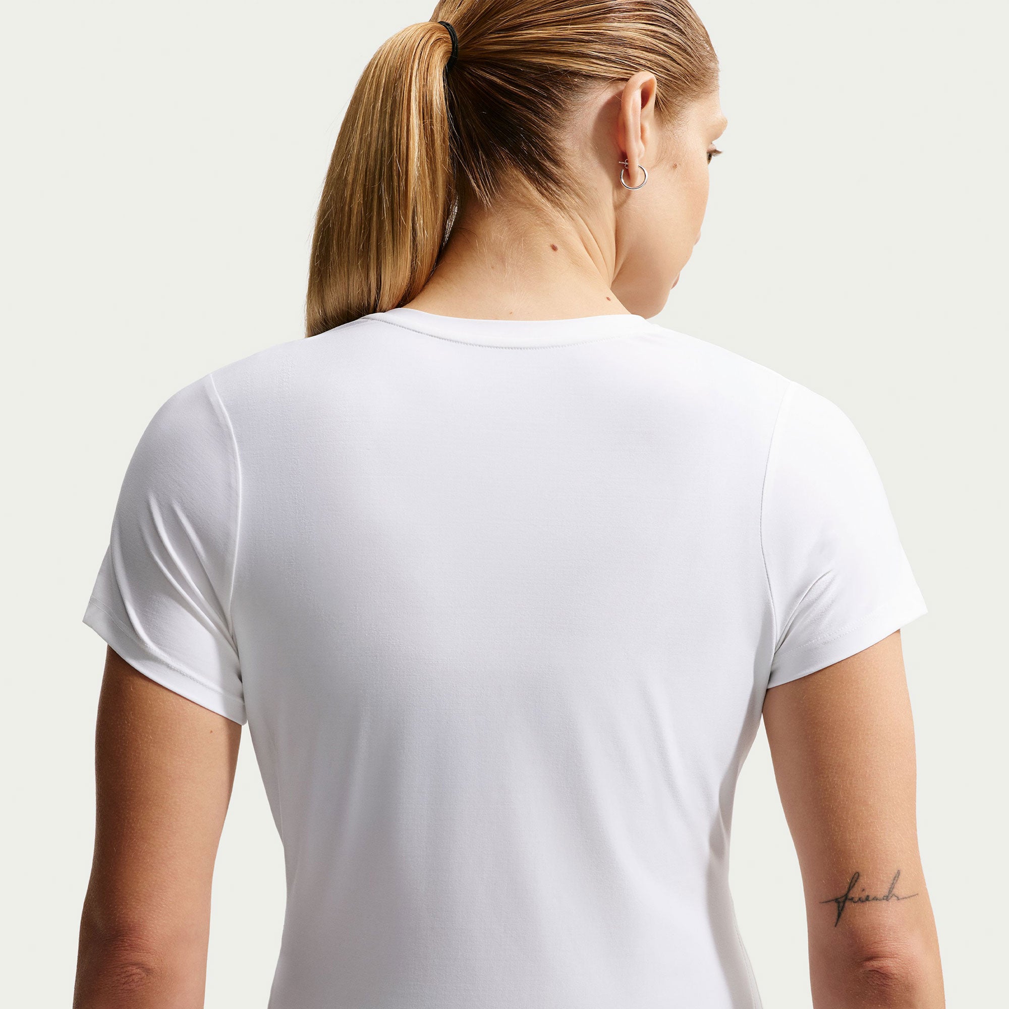 Nike Victory Women's Dri-FIT Tennis Shirt - White (2)
