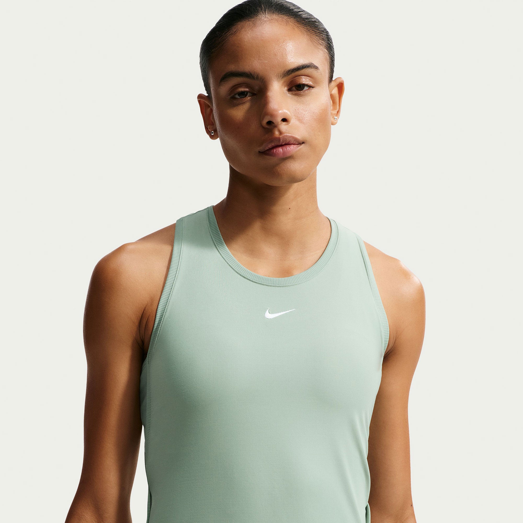 Nike Victory Women's Dri-FIT Tennis Tank - Green (1)