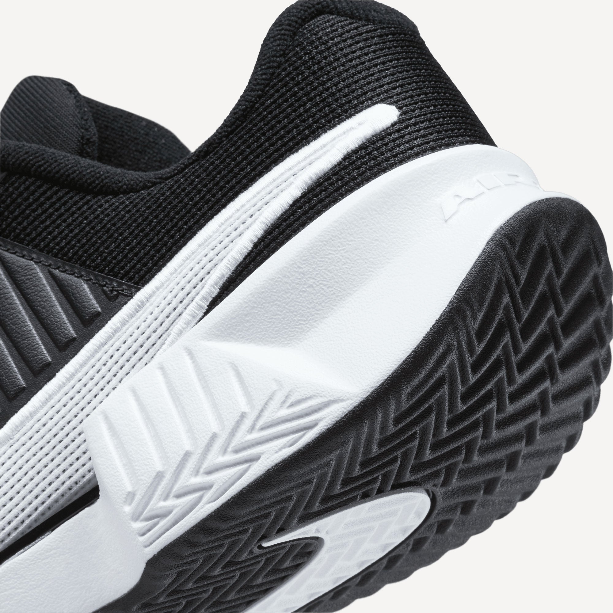 Nike Zoom GP Challenge Pro Women's Clay Court Tennis Shoes - Black (8)