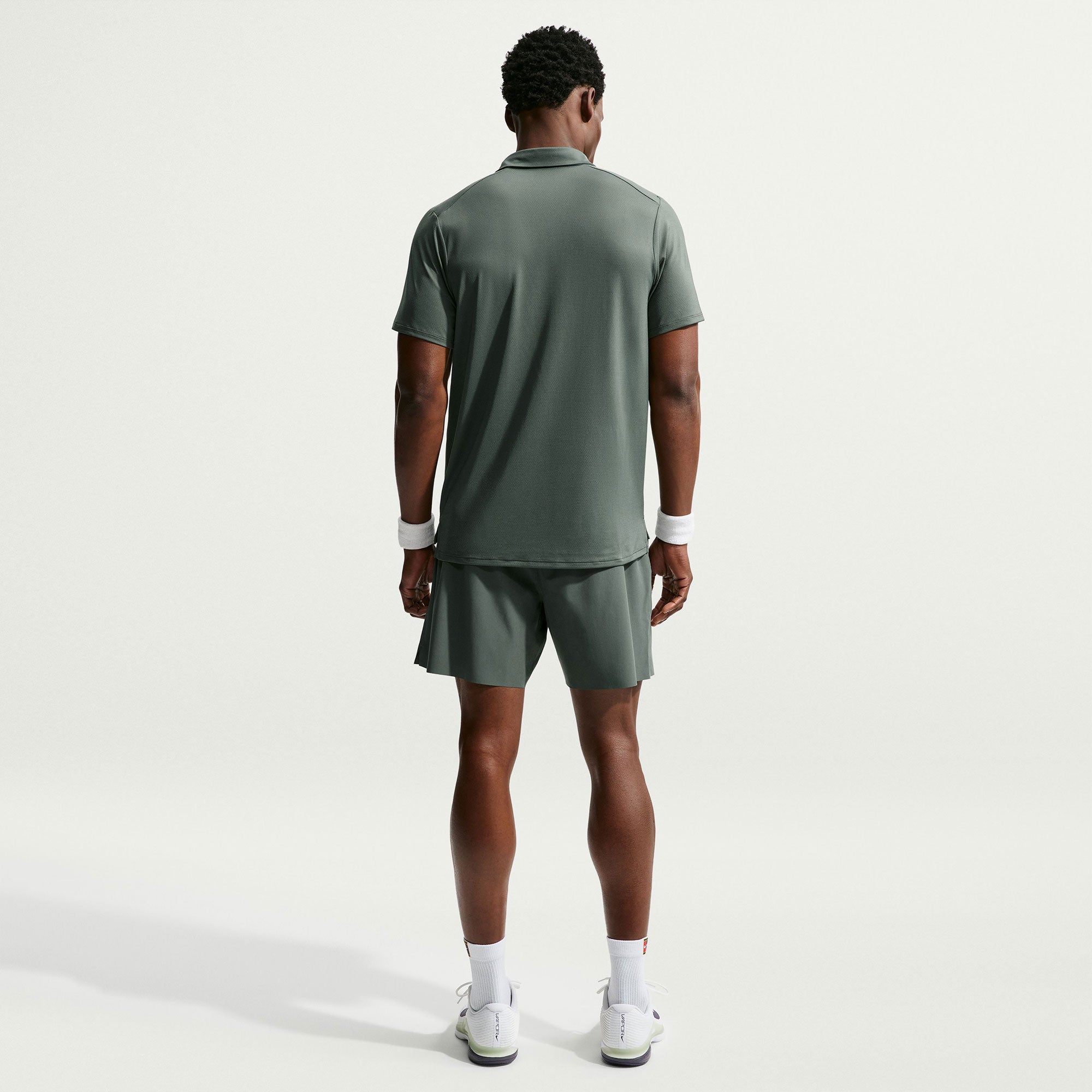 NikeCourt Advantage Men's Dri-FIT 6-Inch Tennis Shorts - Green (2)