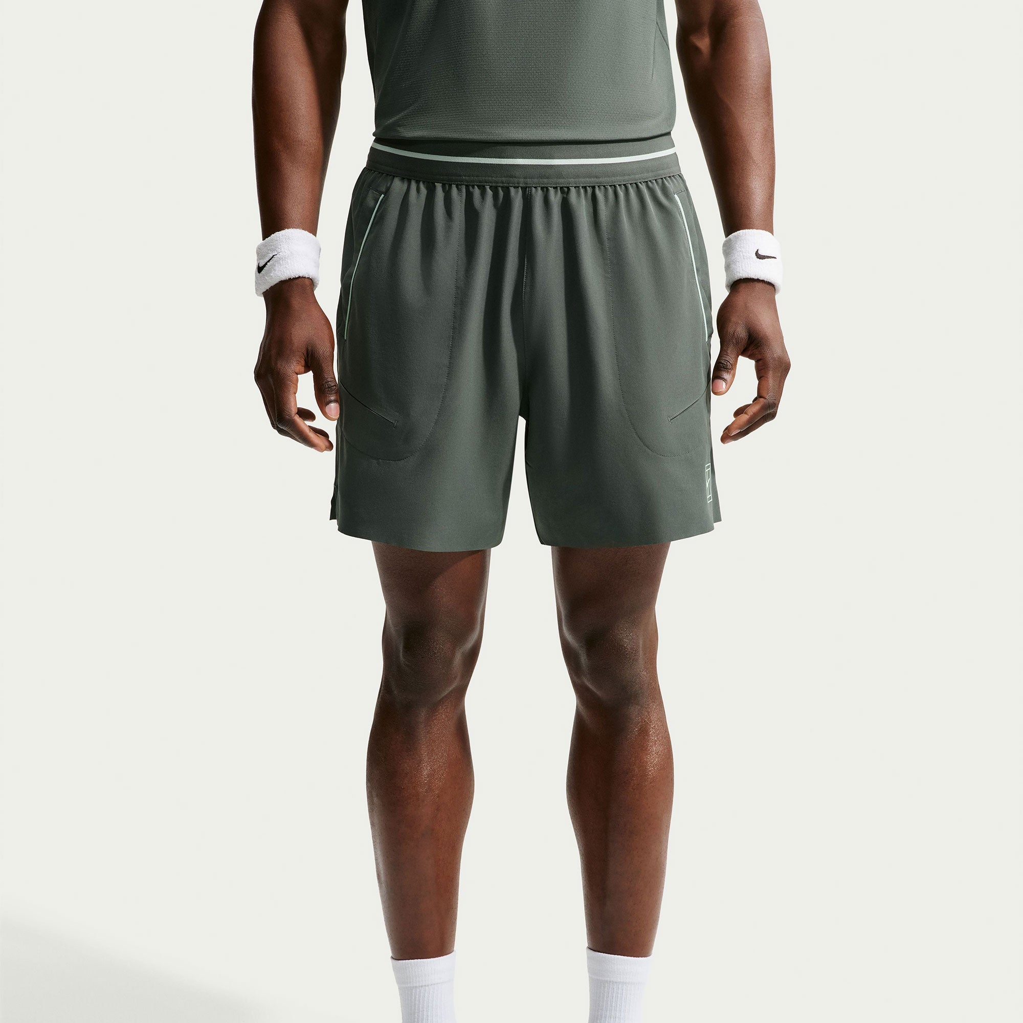 NikeCourt Advantage Men's Dri-FIT 6-Inch Tennis Shorts - Green (3)