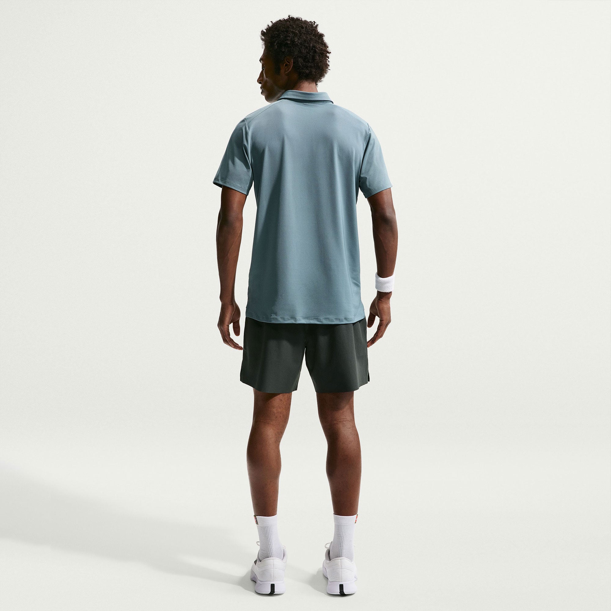 NikeCourt Advantage Men's Dri-FIT 6-Inch Tennis Shorts - Green (2)