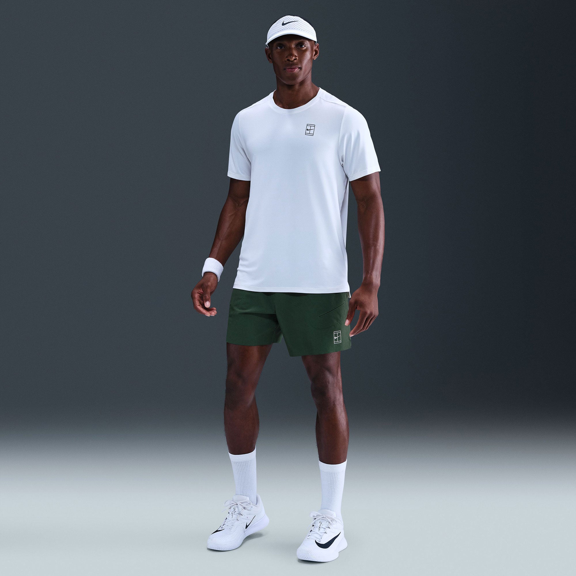NikeCourt Advantage Men's Dri-FIT 6-Inch Tennis Shorts - Green (1)