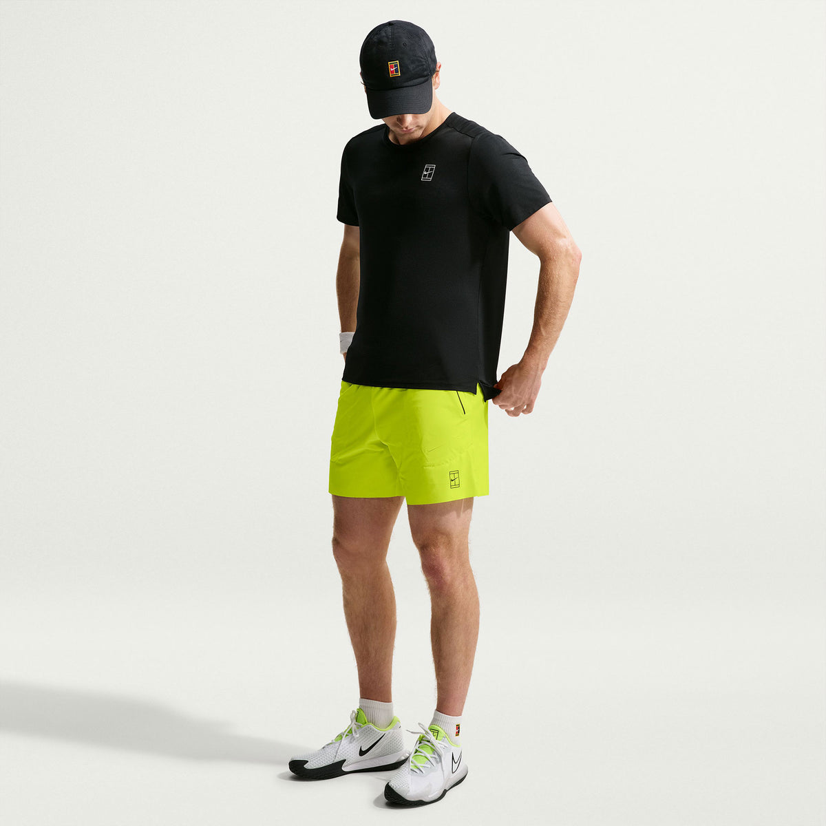 NikeCourt Advantage Men's Dri-FIT 6-Inch Tennis Shorts - Yellow (1)