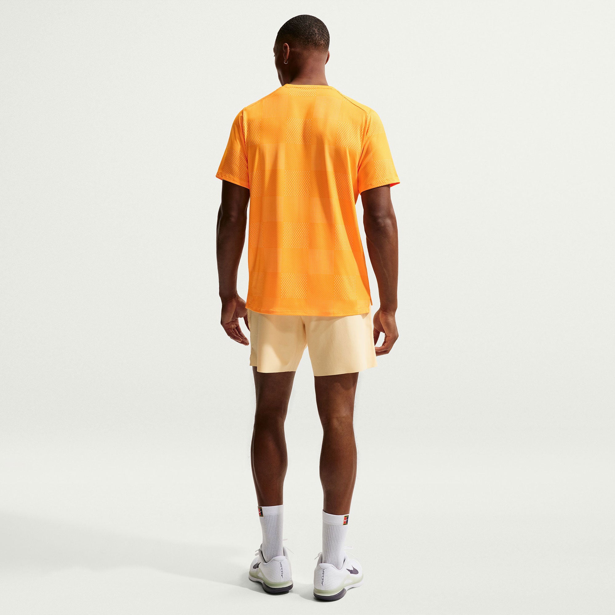 NikeCourt Advantage Men's Dri-FIT Printed Tennis Shirt - Orange (5)