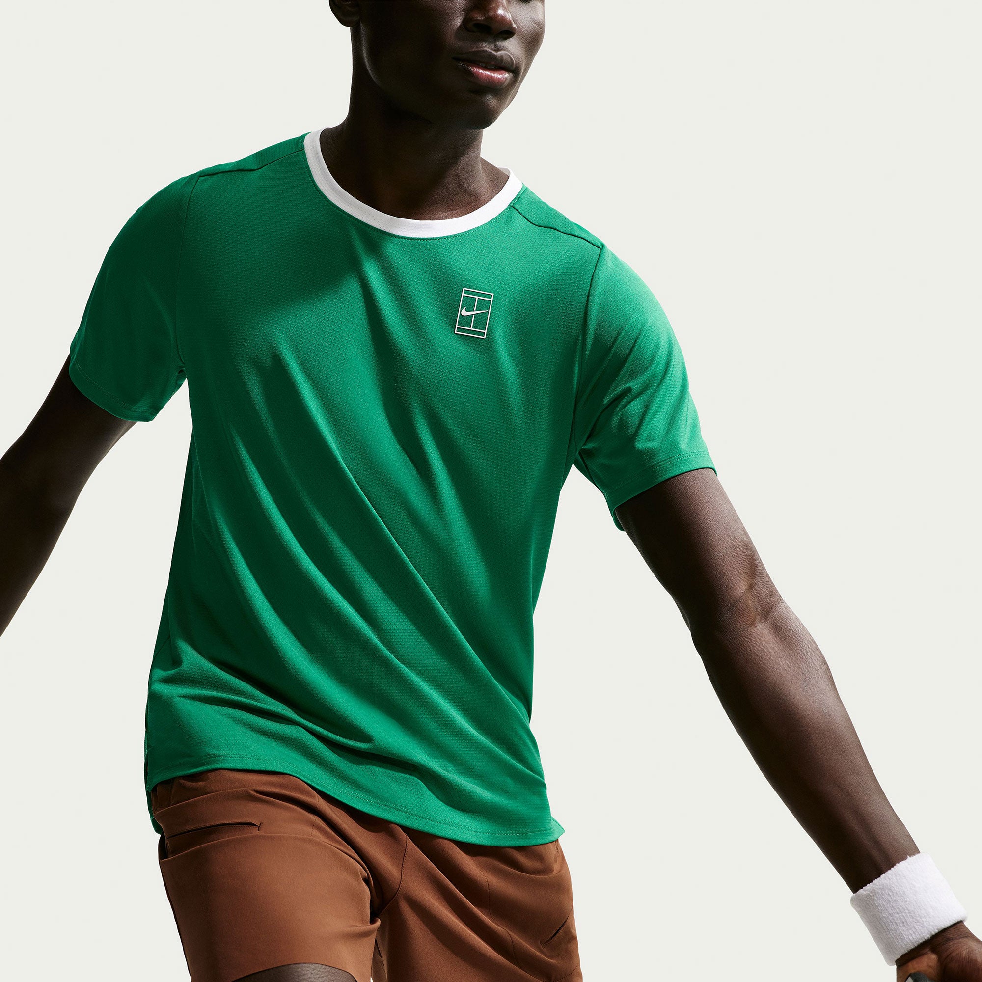 NikeCourt Advantage Men's Dri-FIT Tennis Shirt - Green (3)