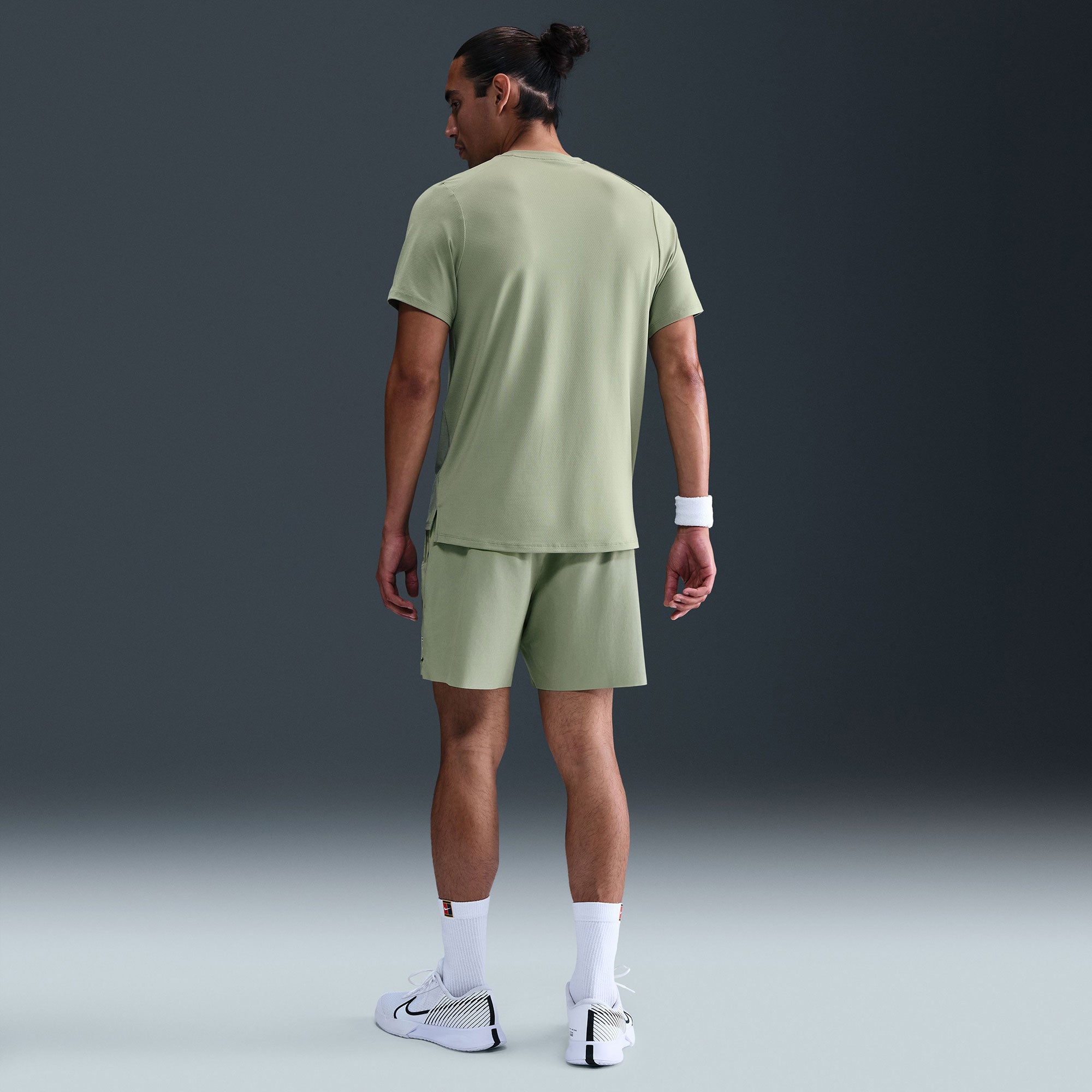 NikeCourt Advantage Men's Dri-FIT Tennis Shirt - Green (5)