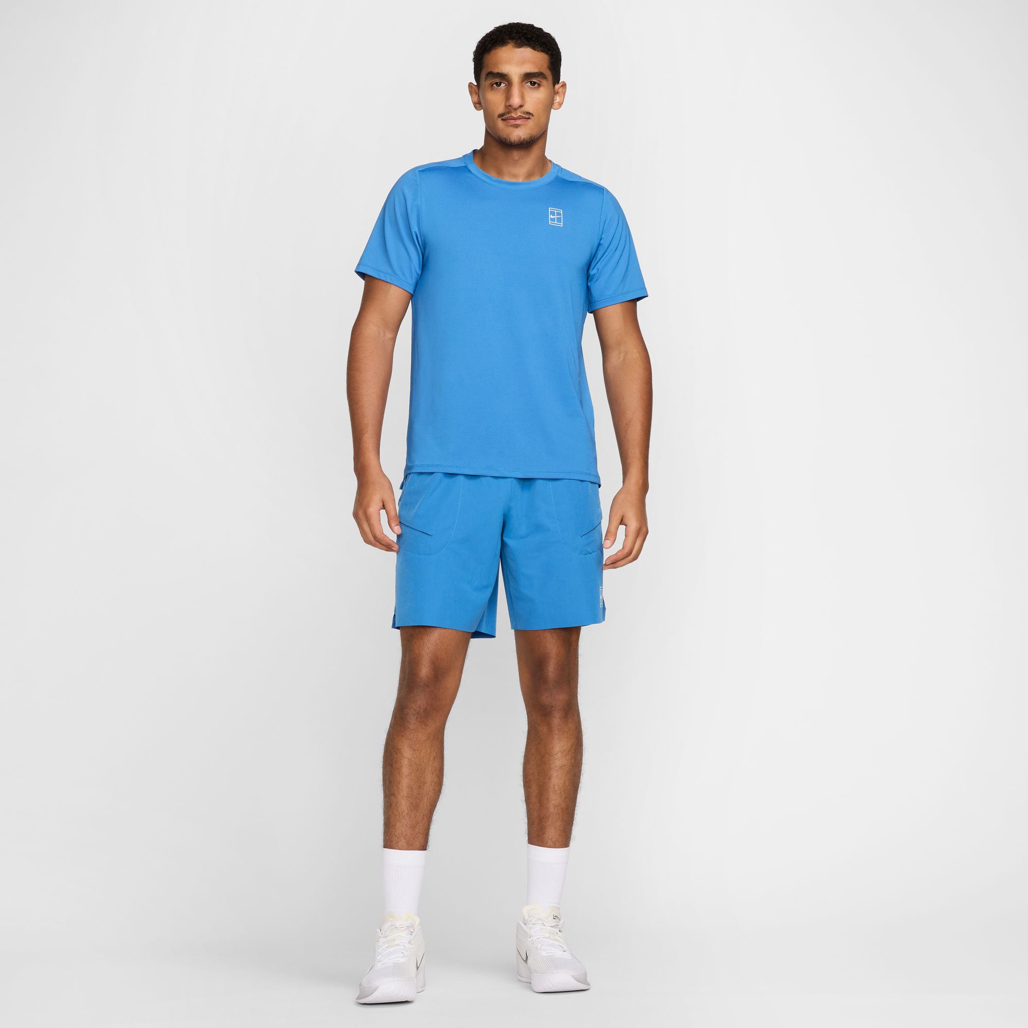 NikeCourt Advantage Dri-FIT Tennisshirt voor Heren - Blauw